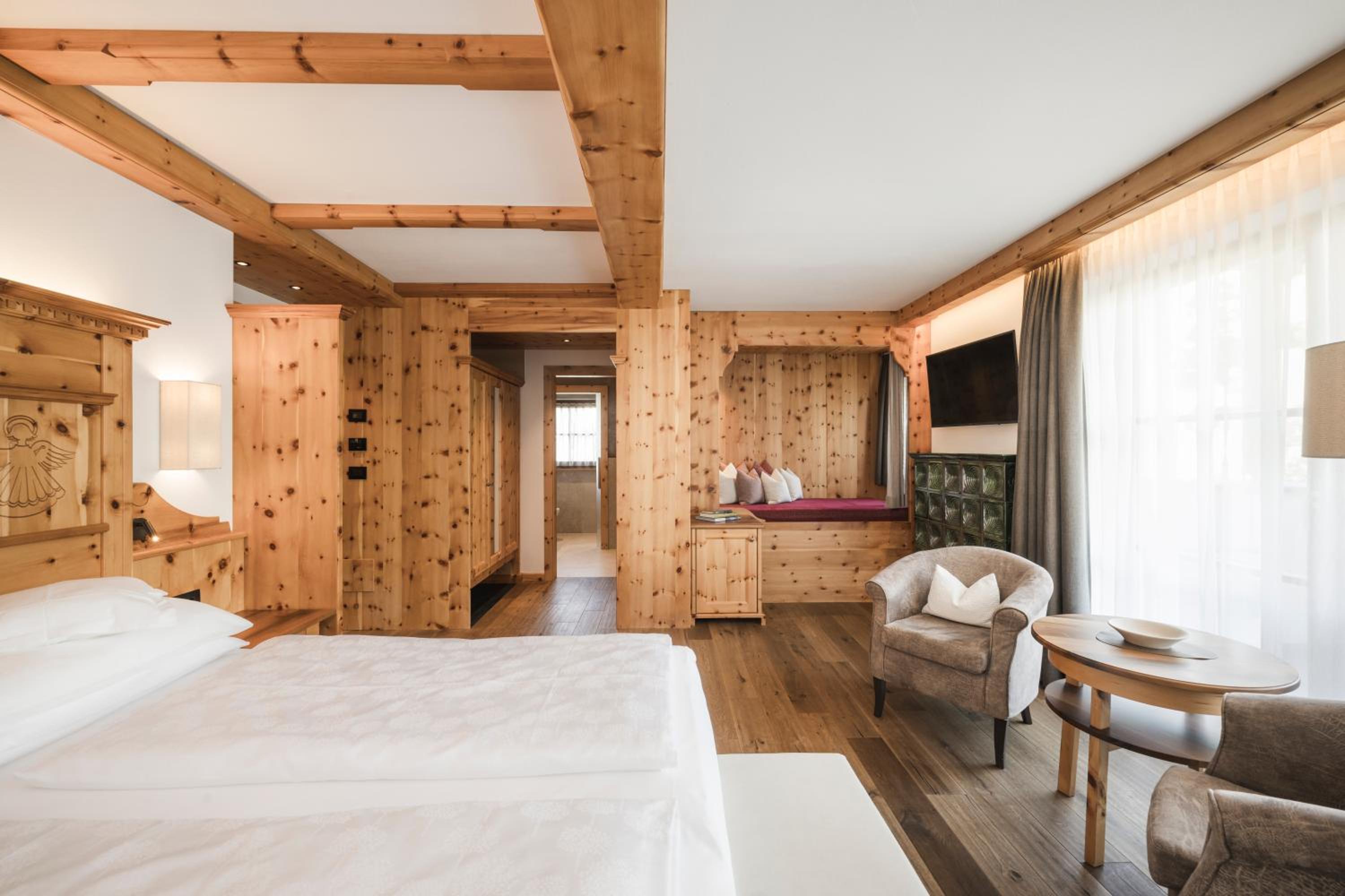Deluxe Double or Twin Room photo 2