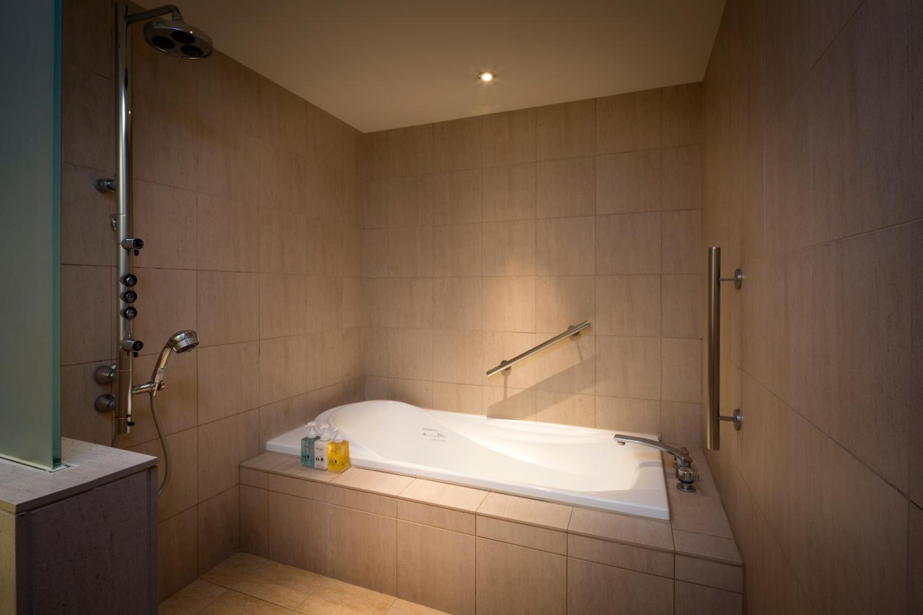 【Grand in Grand】Deluxe Twin Room with Lounge Access