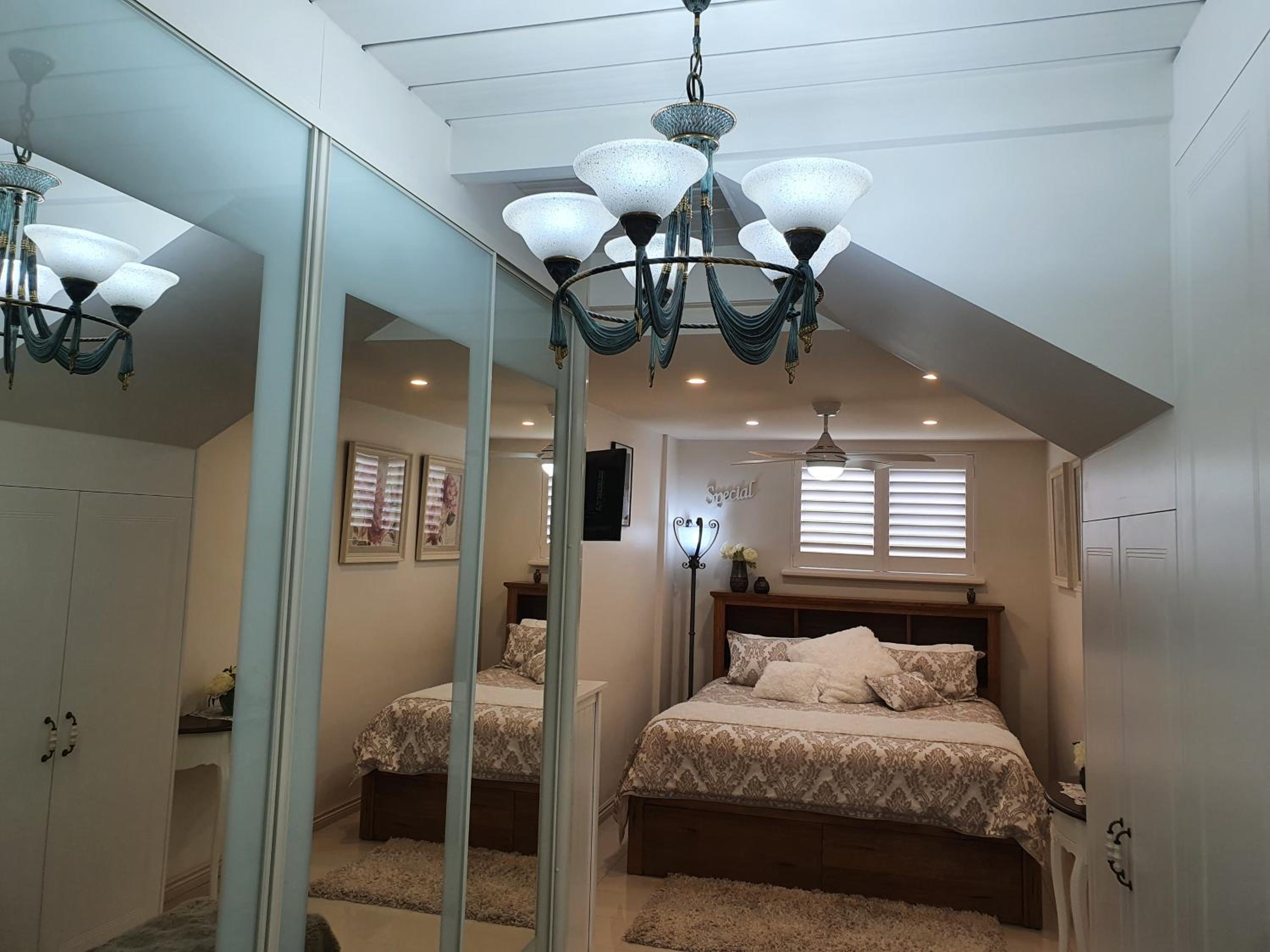 Deluxe King Suite