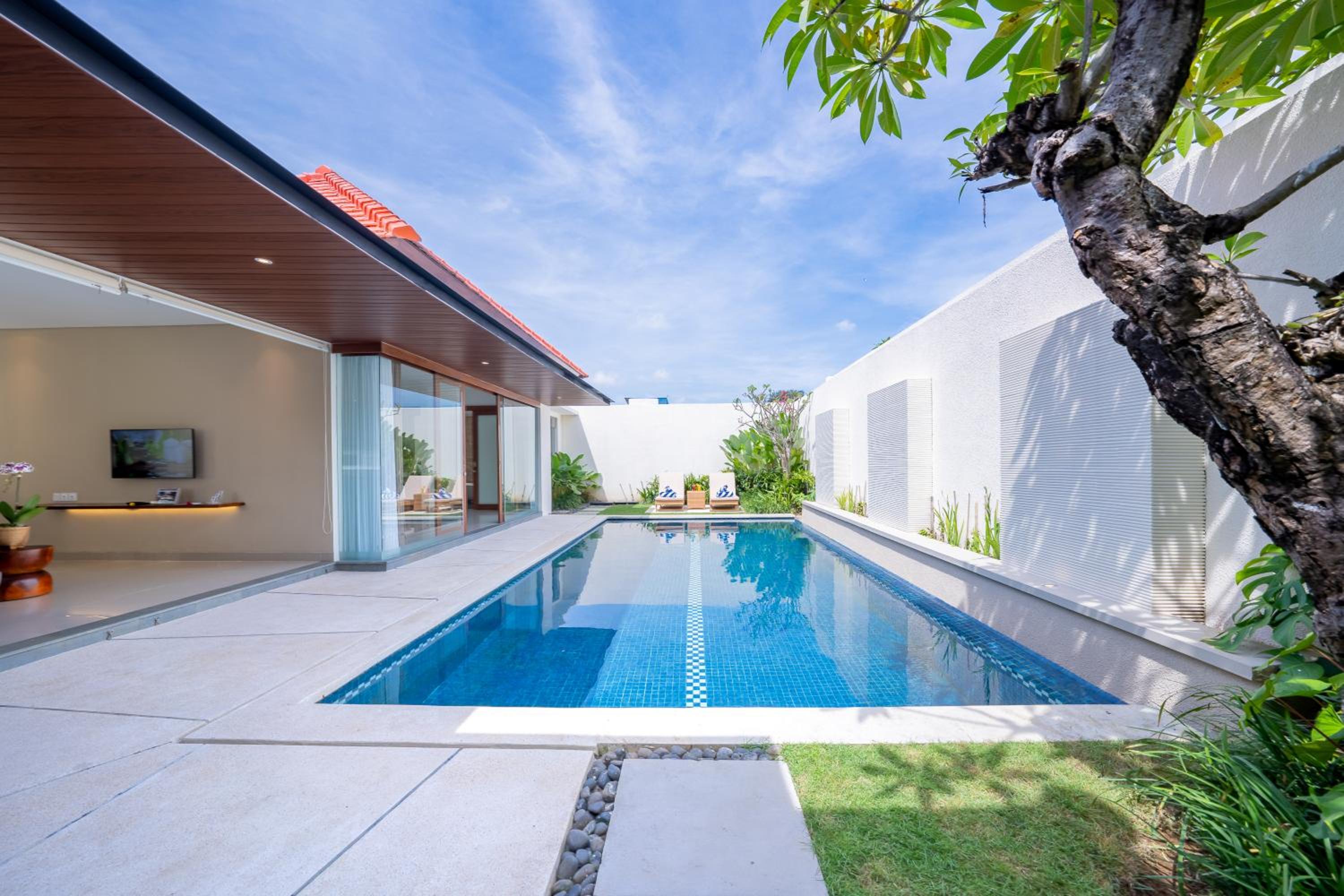 Deluxe Two-Bedroom Villa with Private Pool - Photo 10