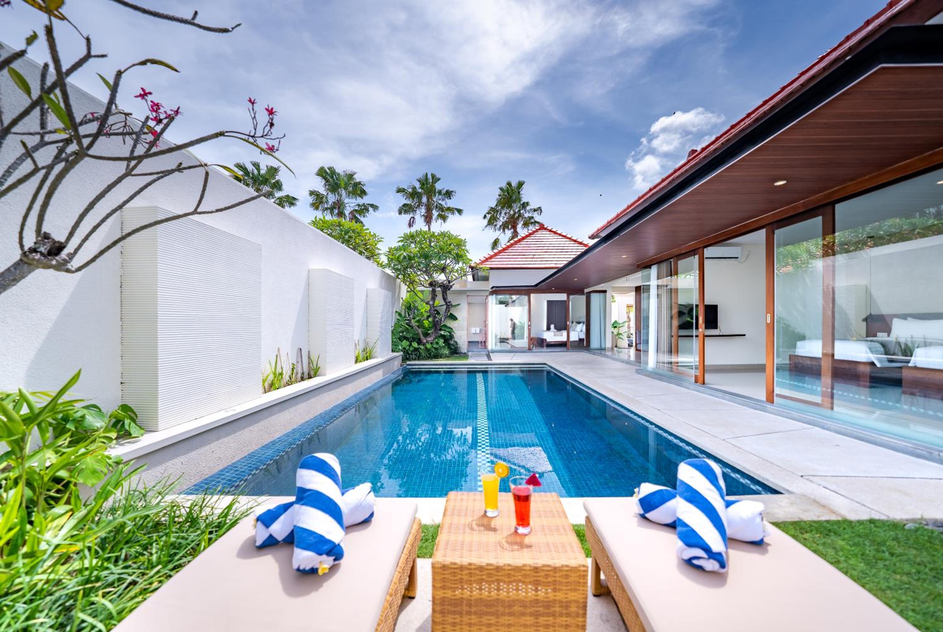 Deluxe Two-Bedroom Villa with Private Pool - Photo 2