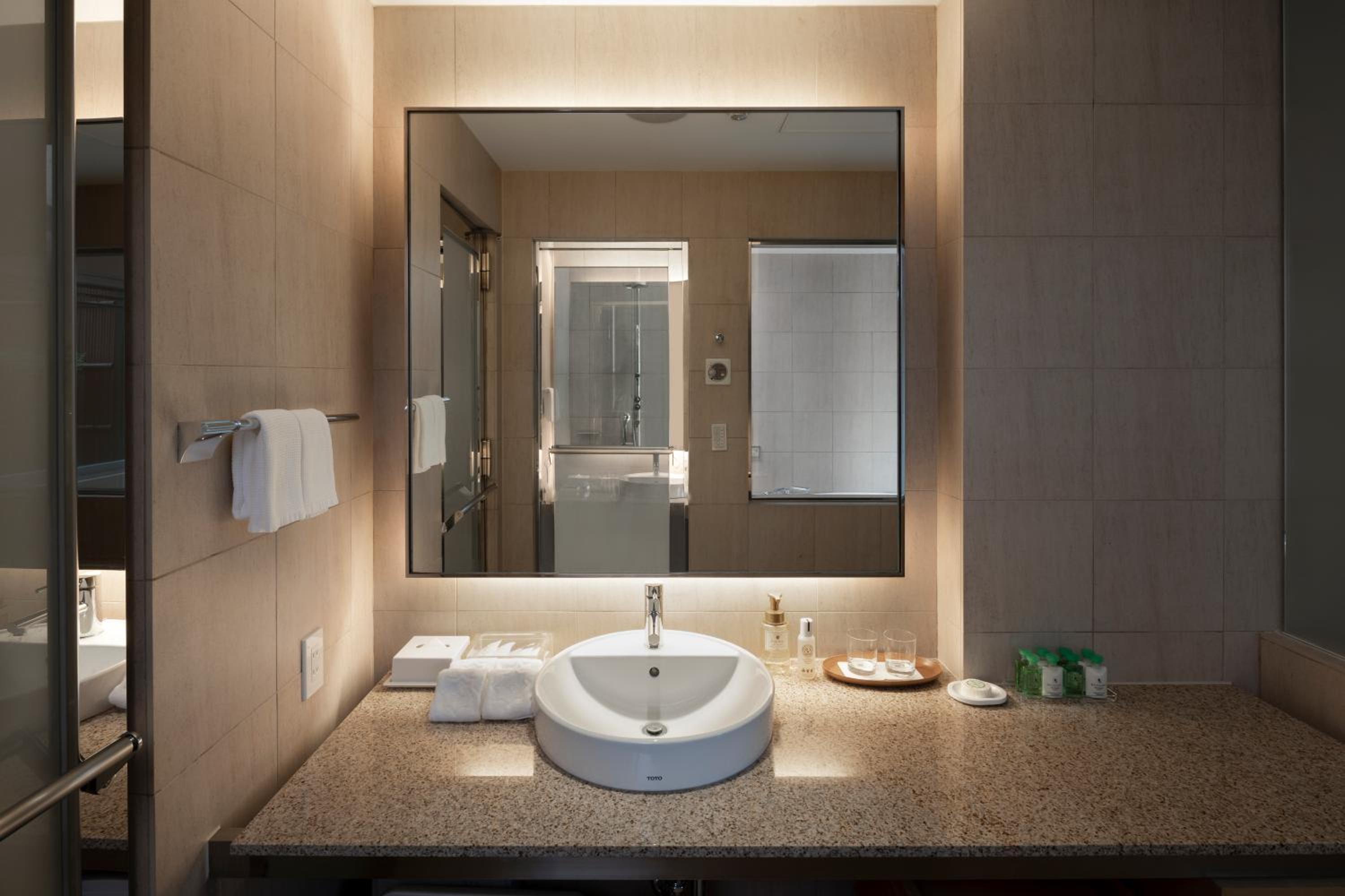 【Grand in Grand】Deluxe Double Room with Lounge Access