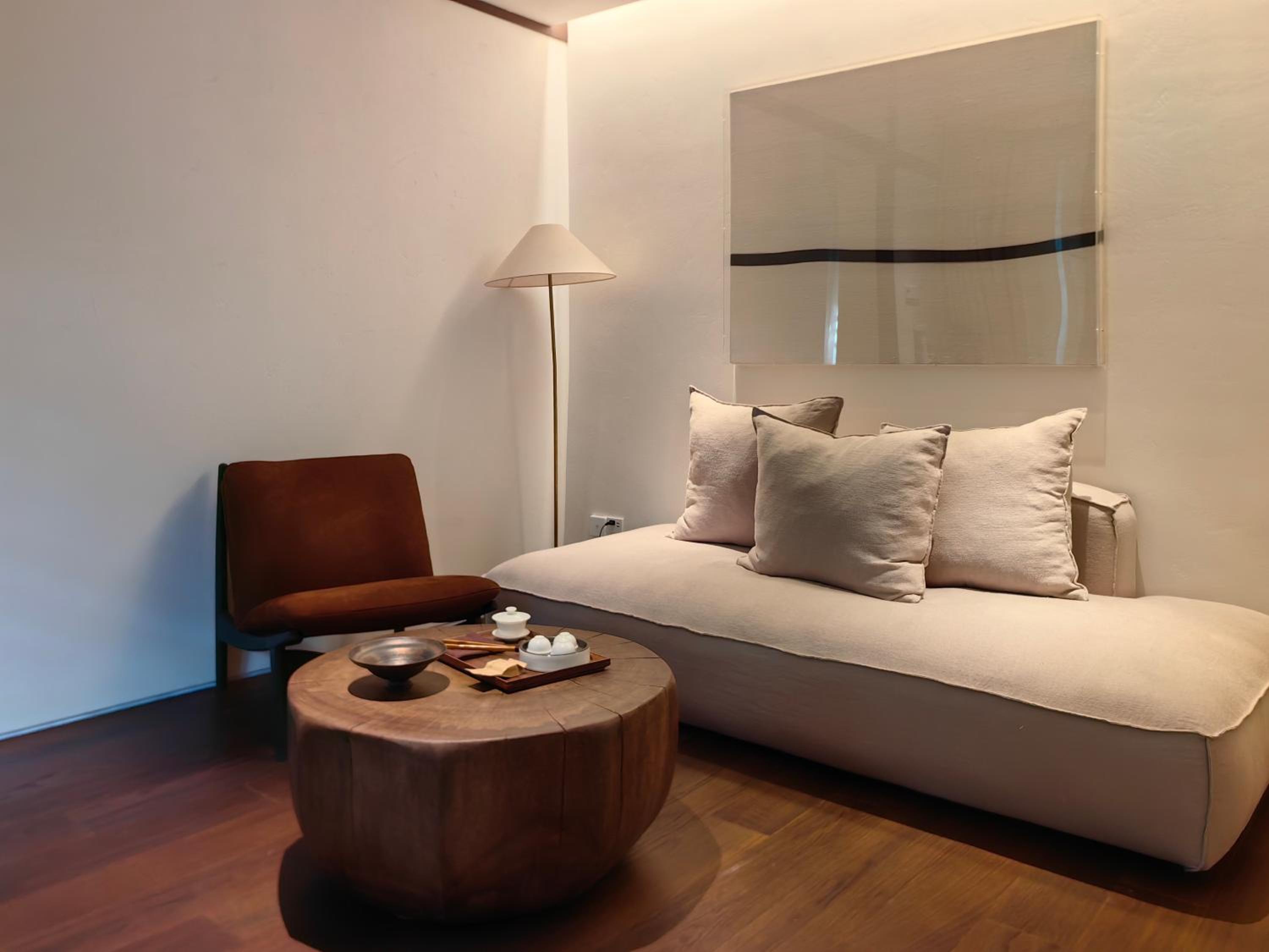 Suite with View 