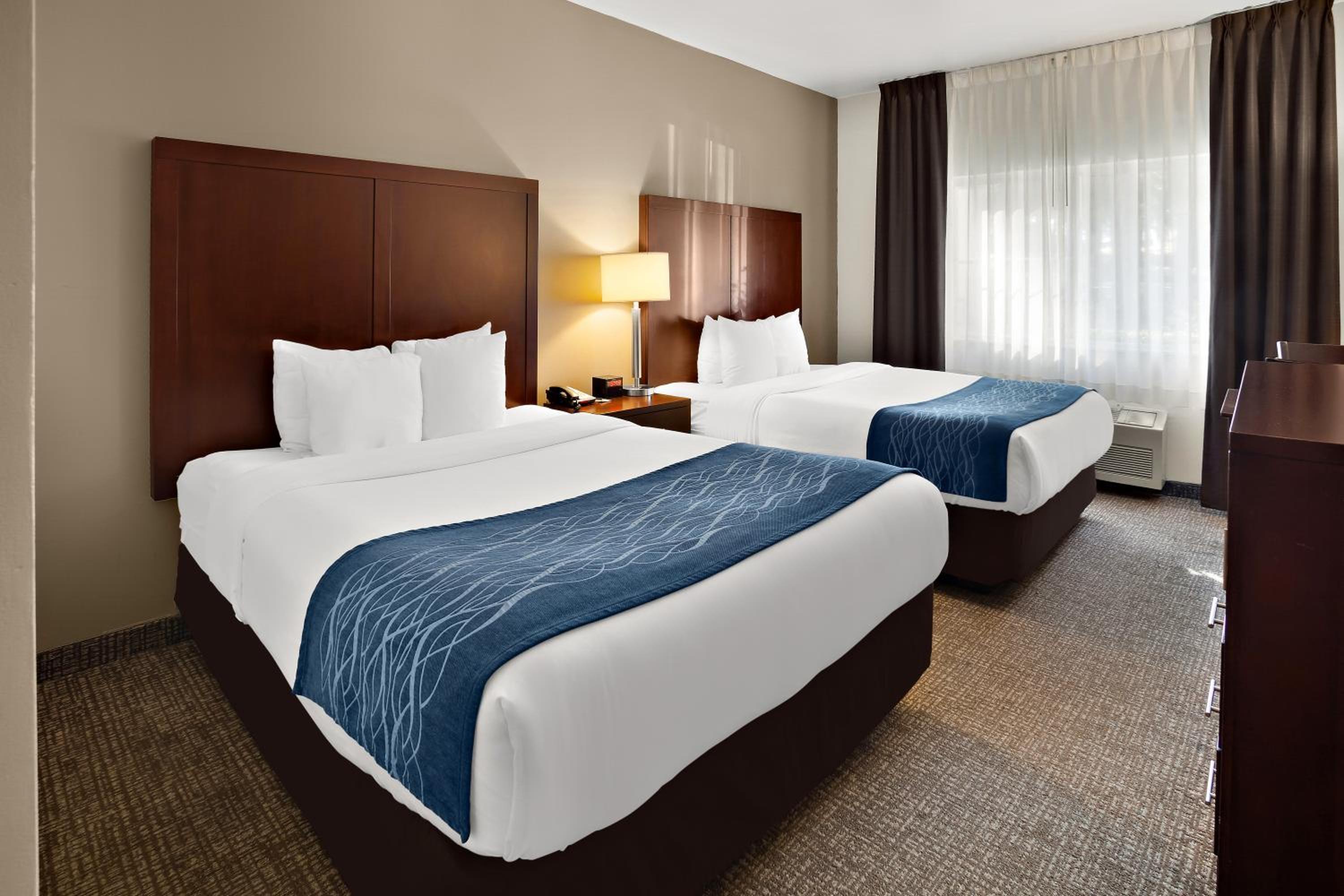 Queen Room with Two Queen Beds - Accessible/Non-Smoking  - Photo 1