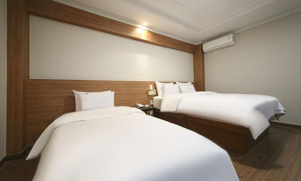 Deluxe Twin Room - Photo 4