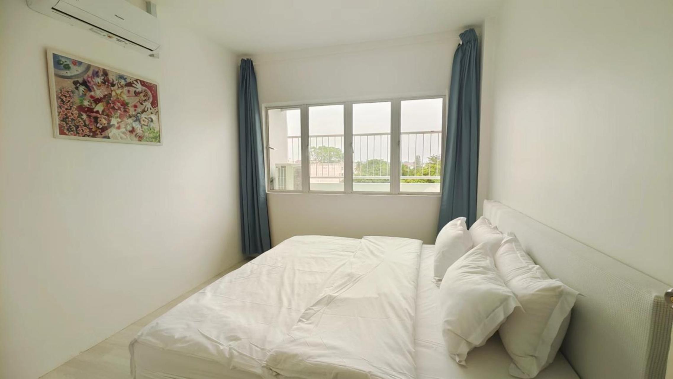 Two-Bedroom Apartment with Balcony