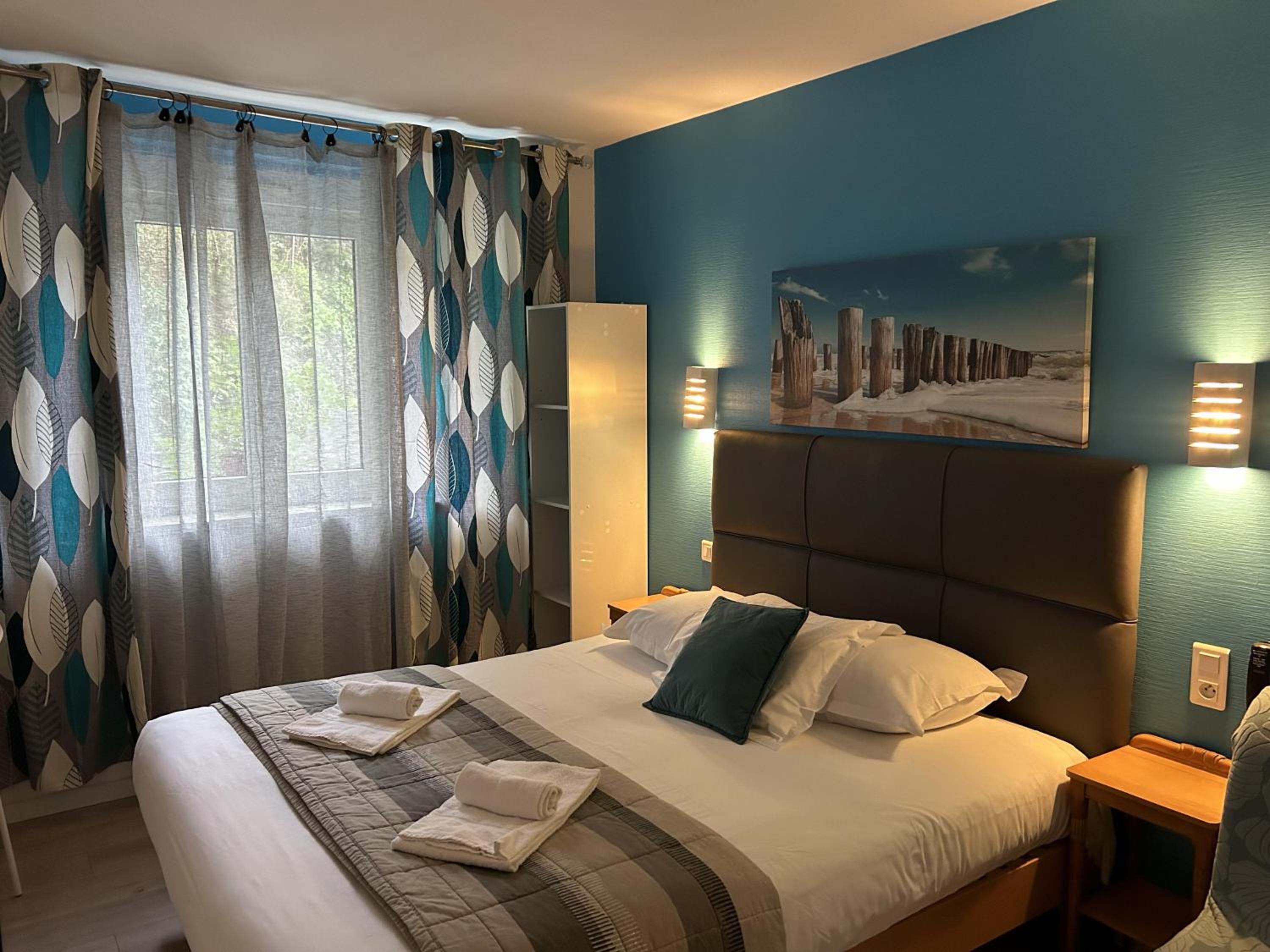 Superior Double Room with Bath photo 3