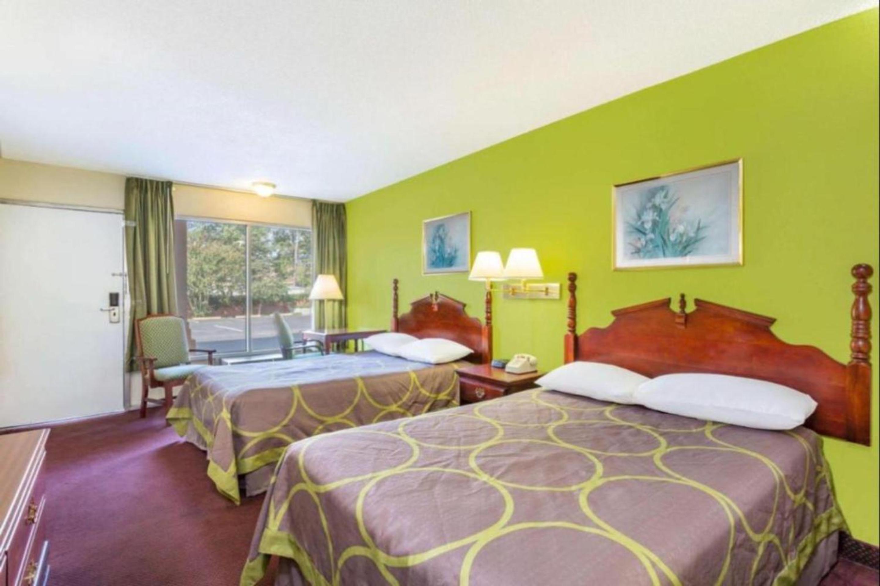 2 Full Bed Smoking - Photo 5