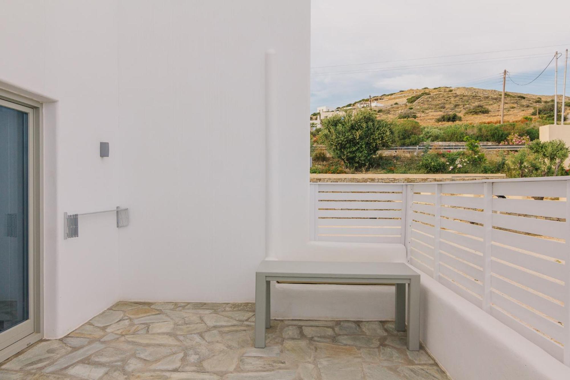 Superior Suite with Sea View - Photo 14