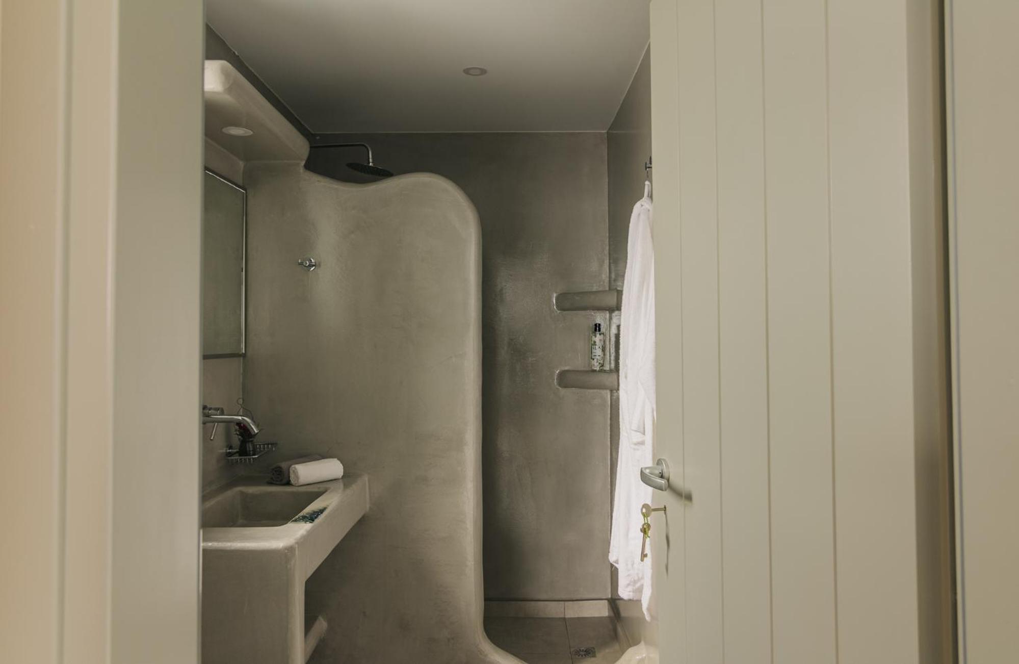 Junior Suite with Sea View - Photo 17