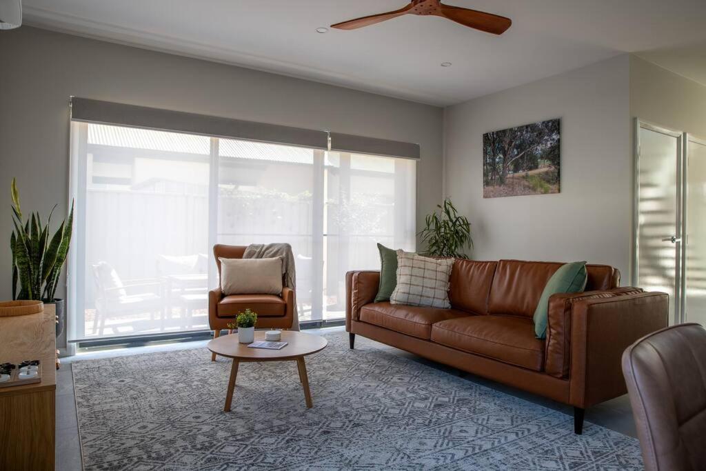 Three-Bedroom House photo 1
