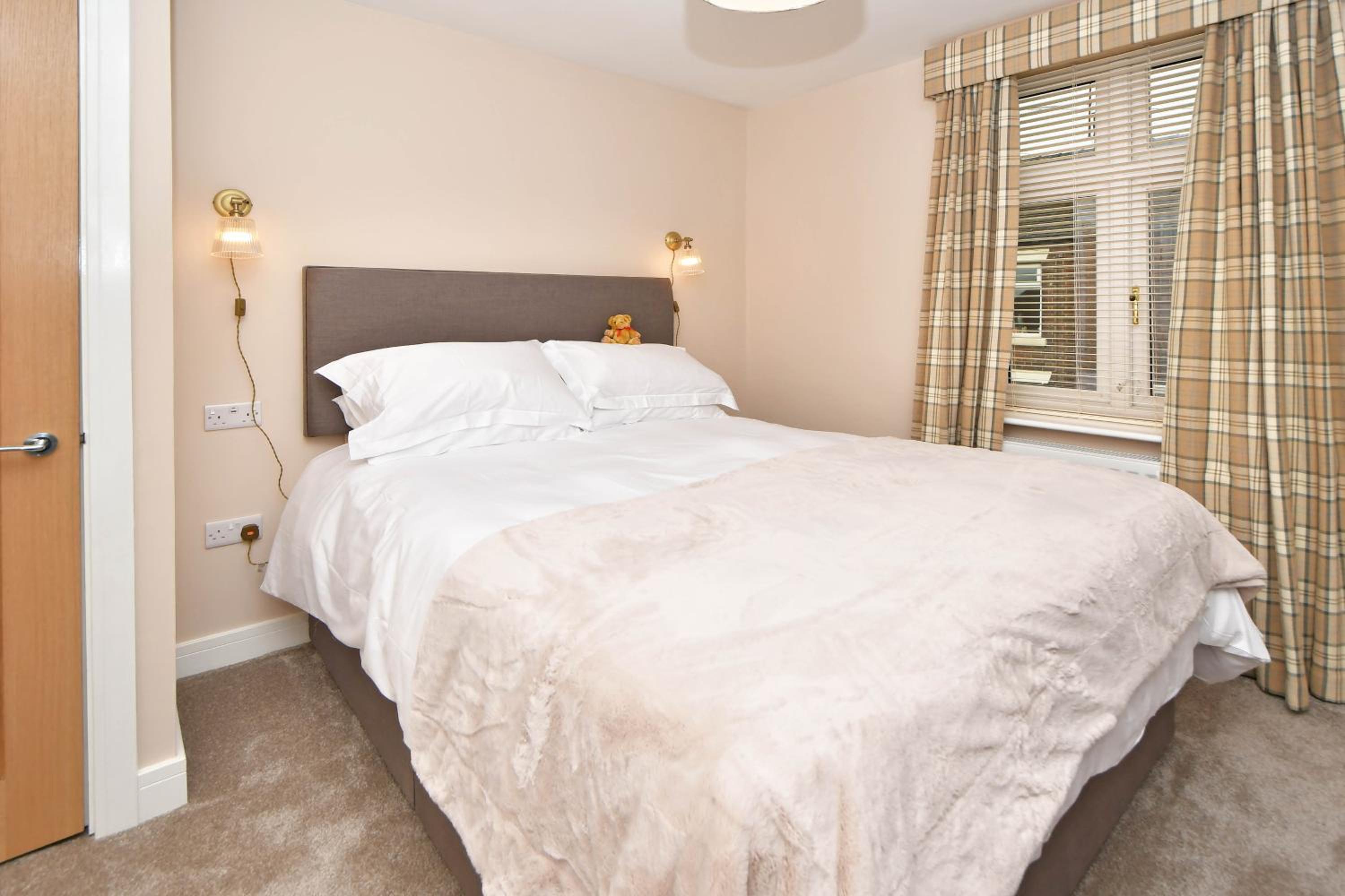 Deluxe King Room photo 1
