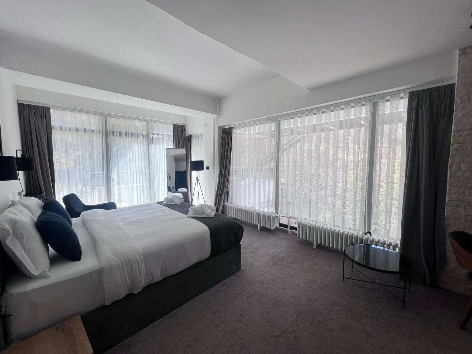 Deluxe Family Suite photo 1
