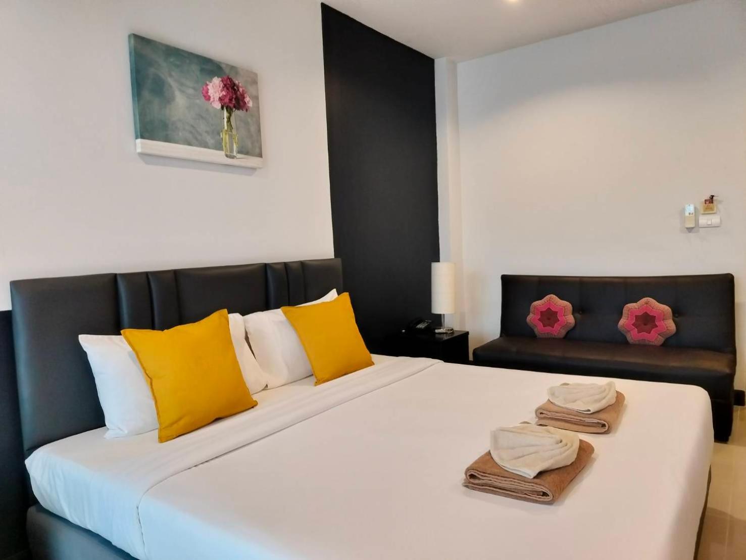 Deluxe King Room