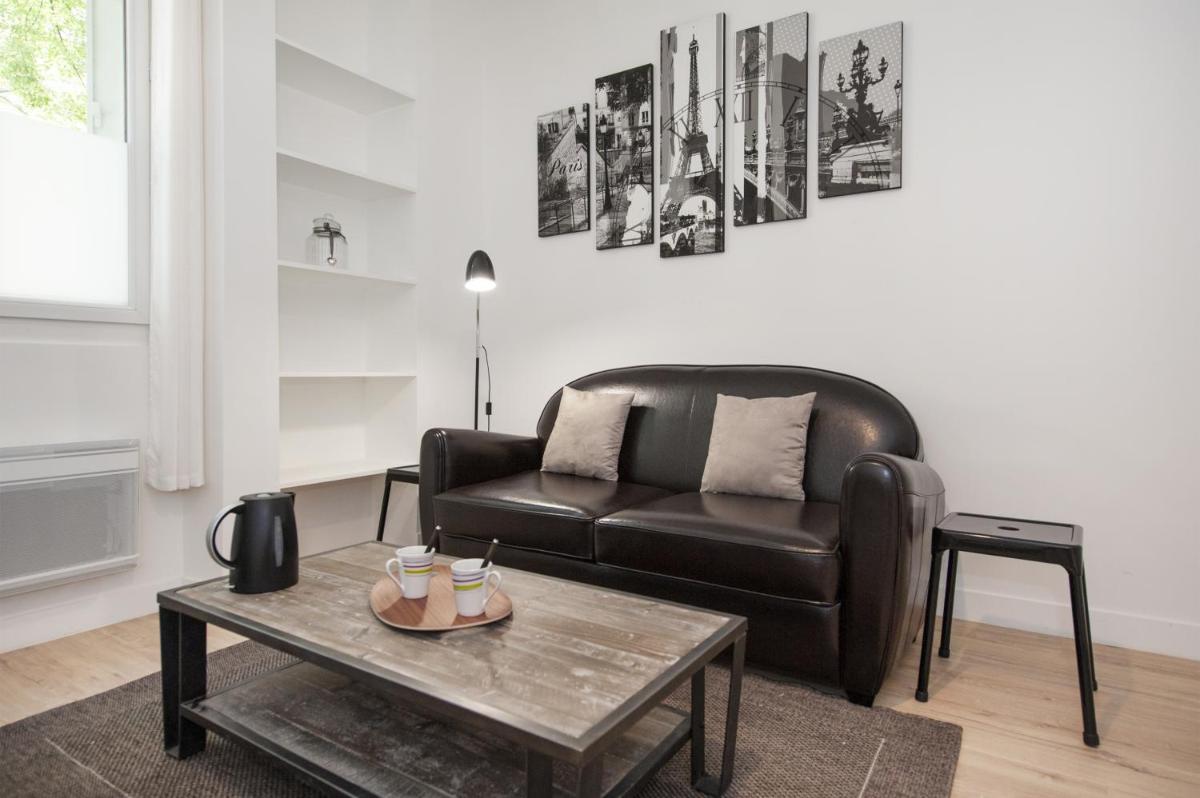 One-Bedroom Apartment photo 2