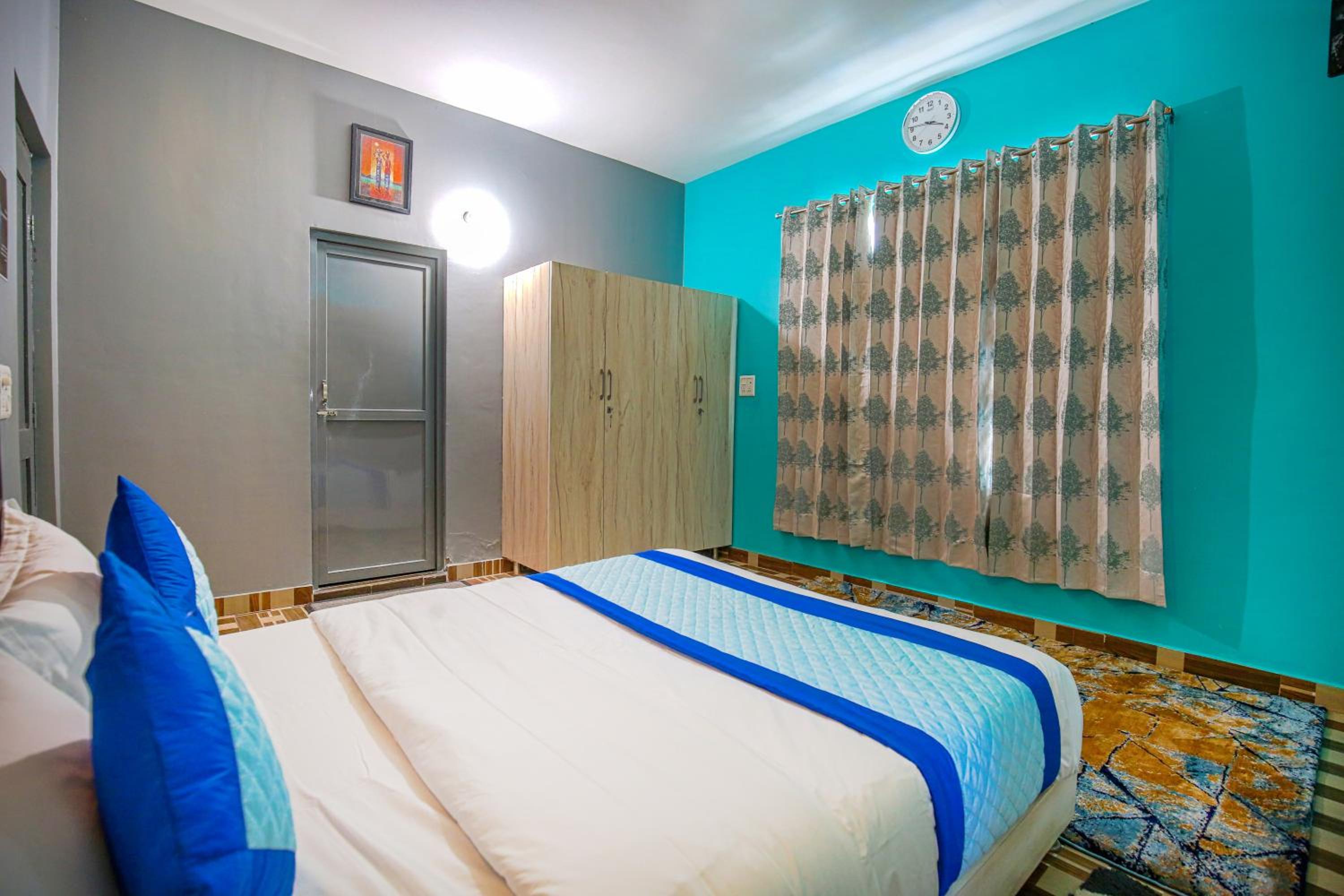 Deluxe Room - Photo 4