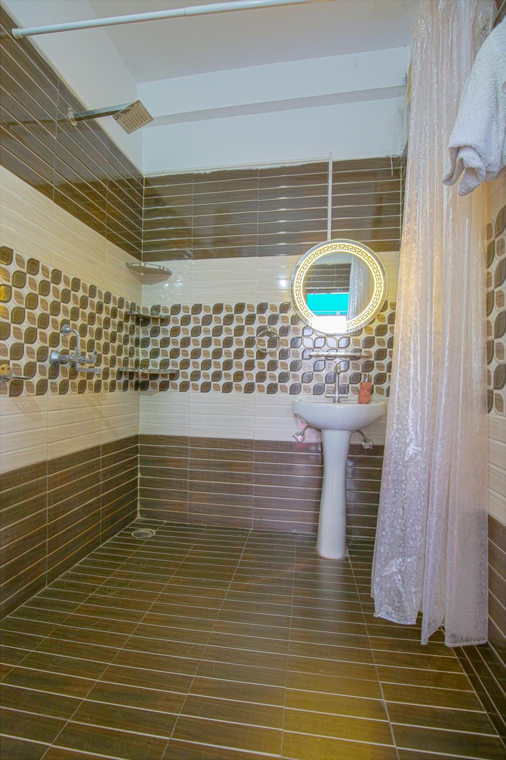 Deluxe Room - Photo 3