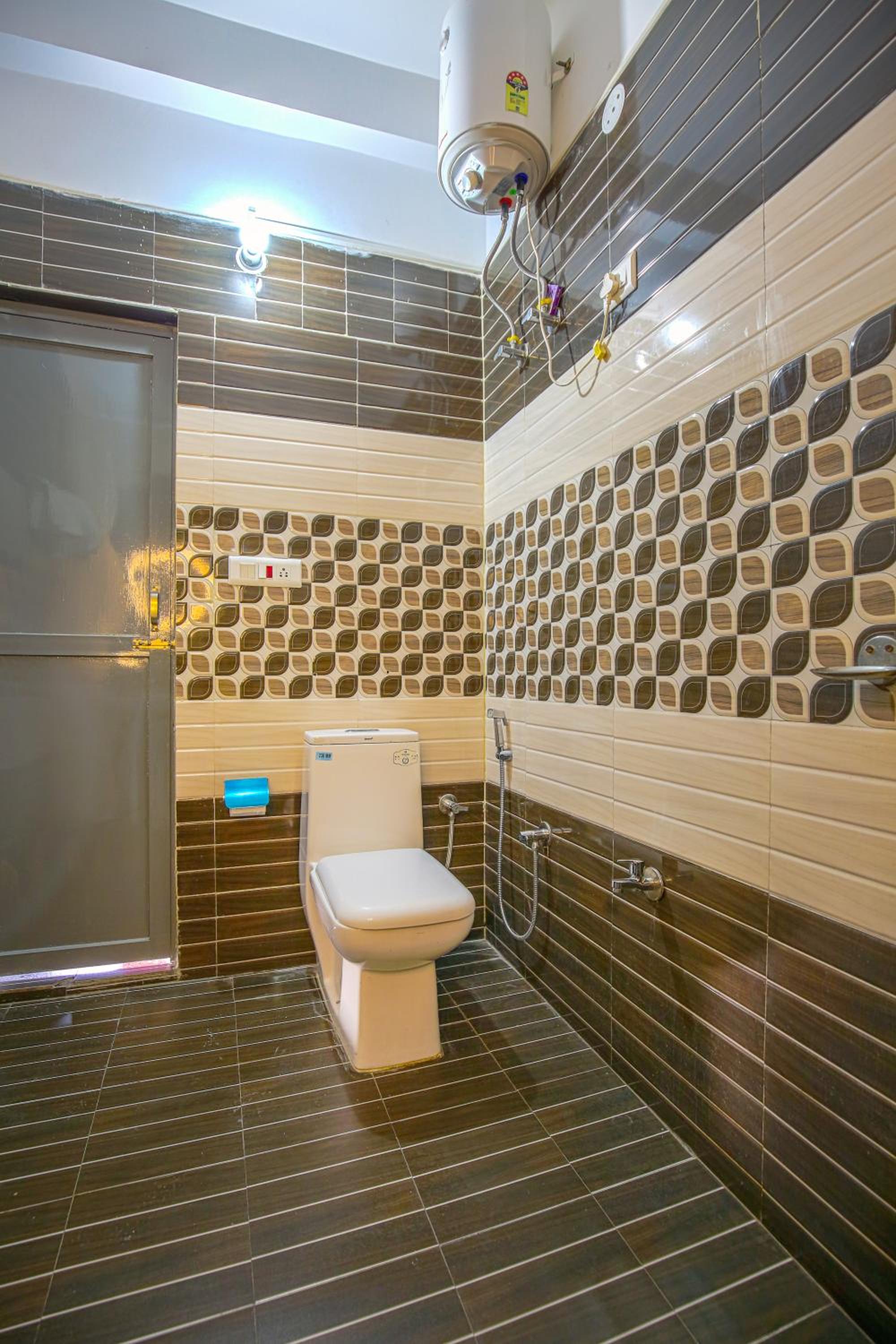 Deluxe Room - Photo 7