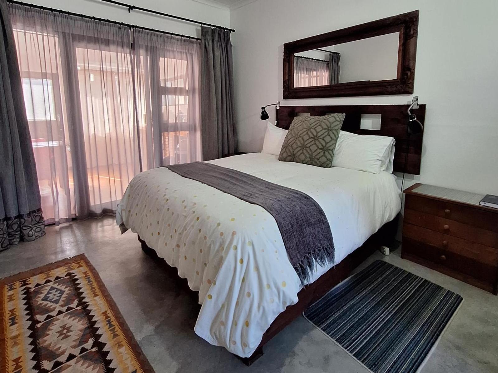 One-Bedroom Apartment - Photo 8