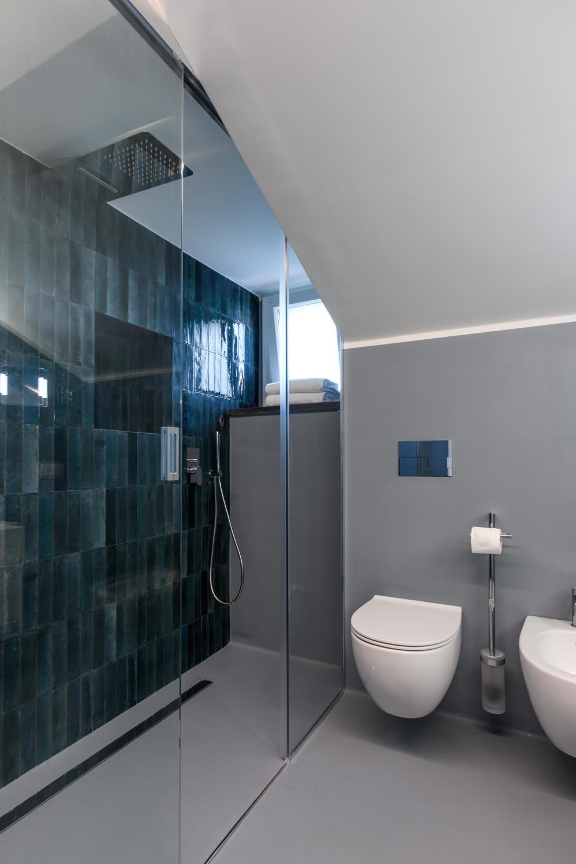 Apartment with Terrace thumbnail 6