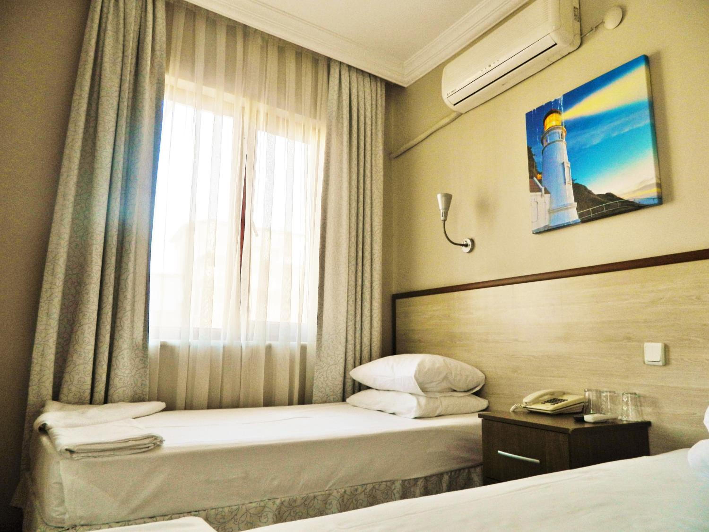 Double or Twin Room - Photo 3