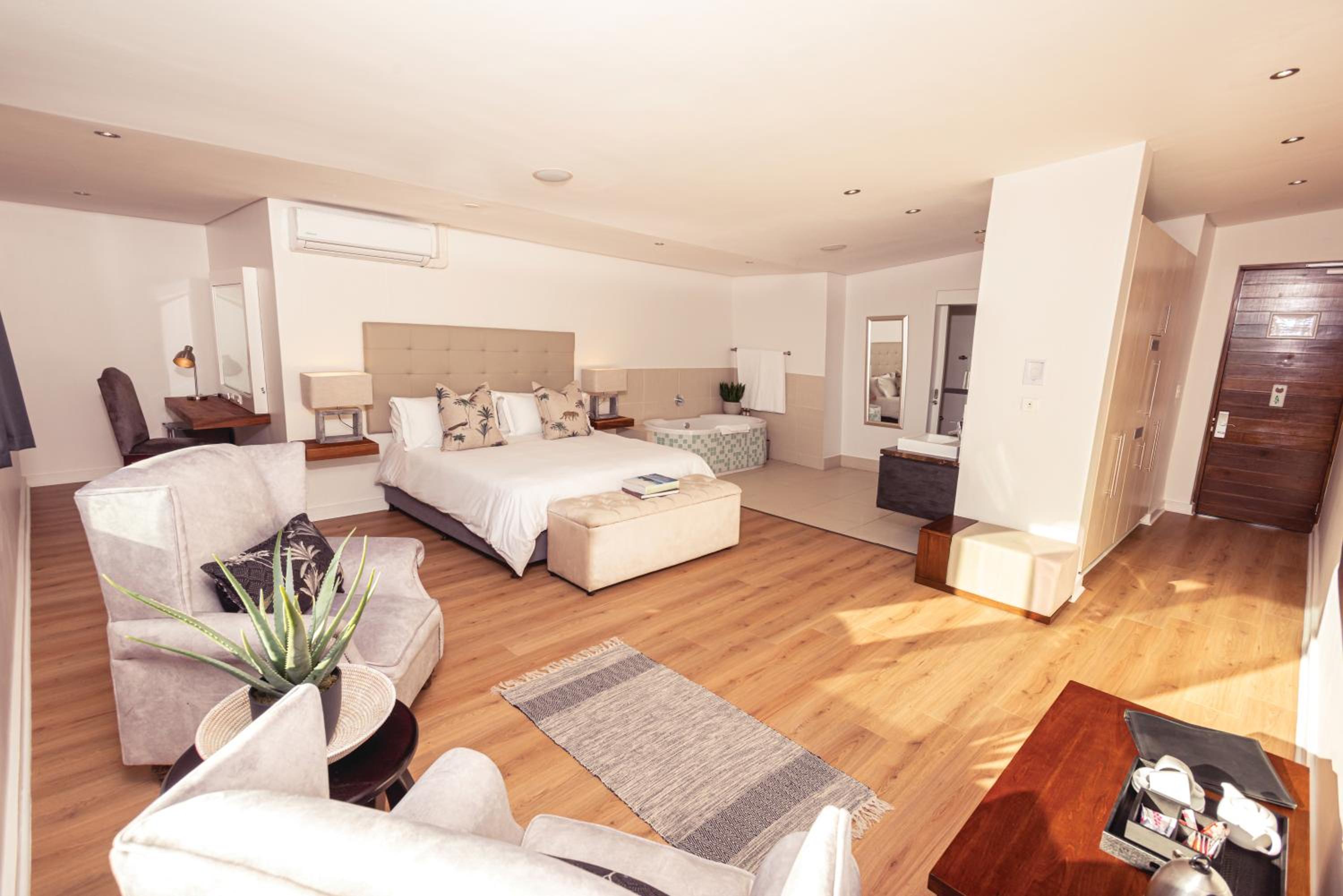 Deluxe Double Room - Photo 2