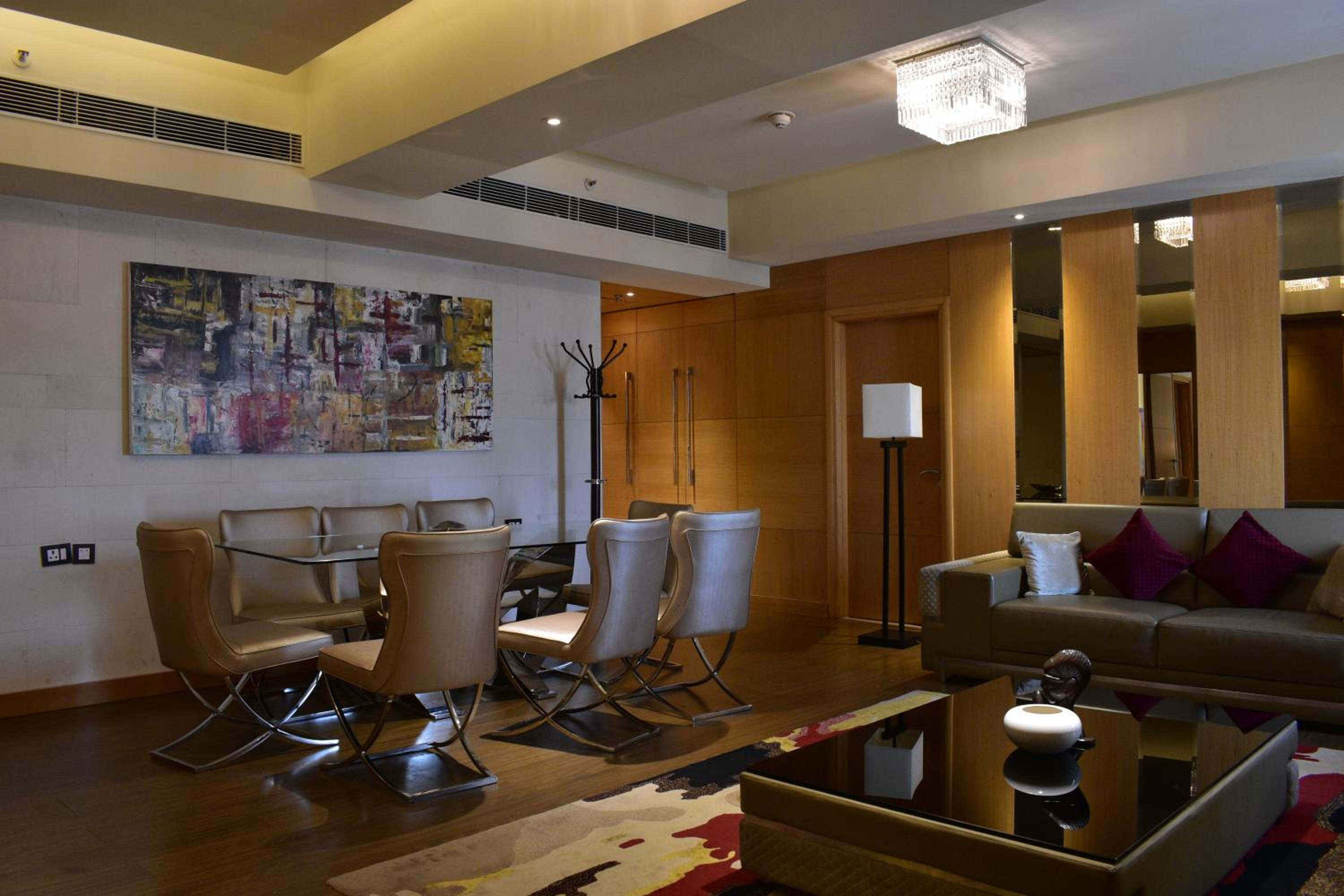 Presidential Suite ,15% discount on Food and Soft beverages,02hr of Early check-in or late check-out (subject to availability) photo 2