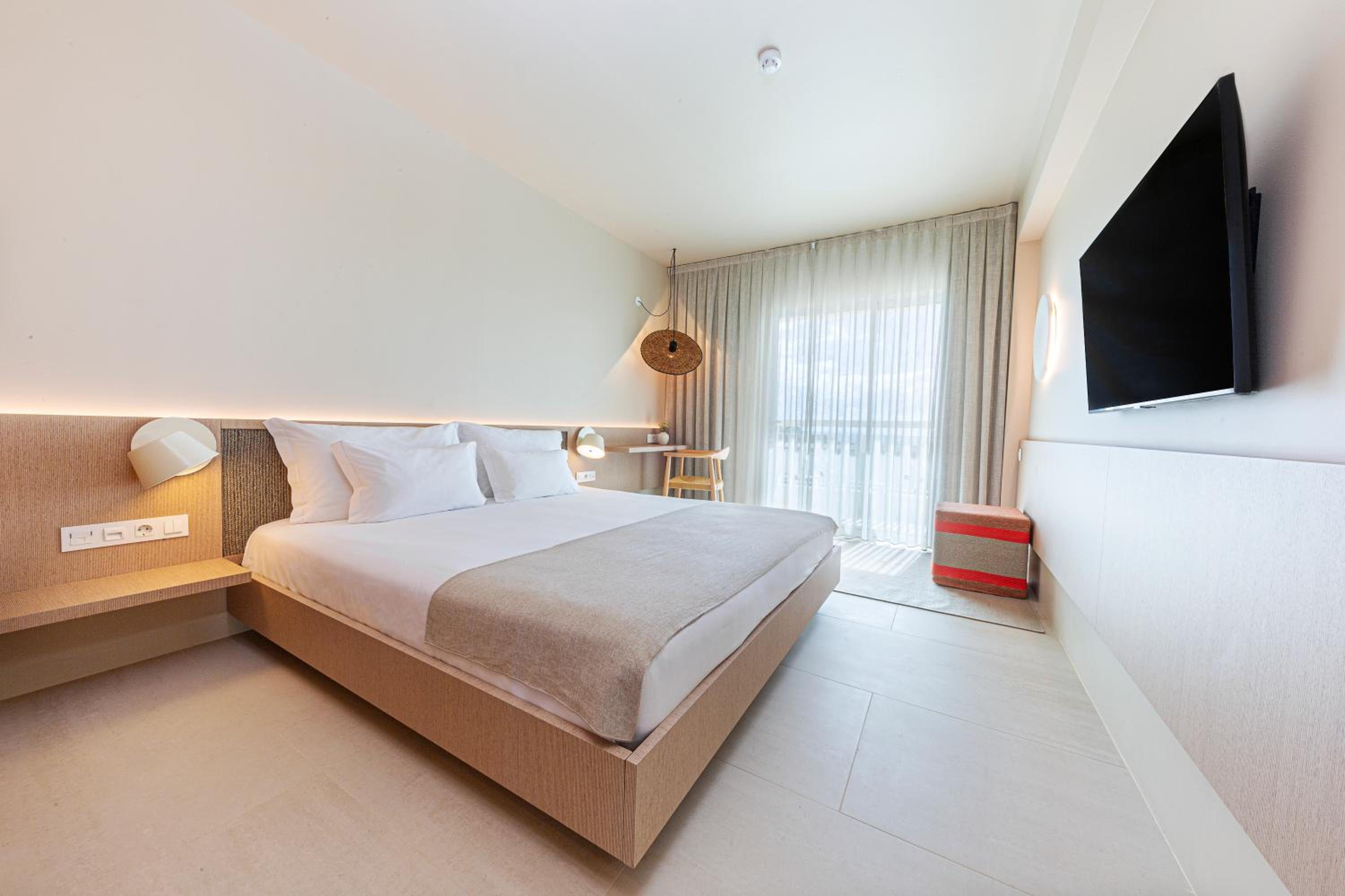Premium Double Room with Sea View - Photo 1