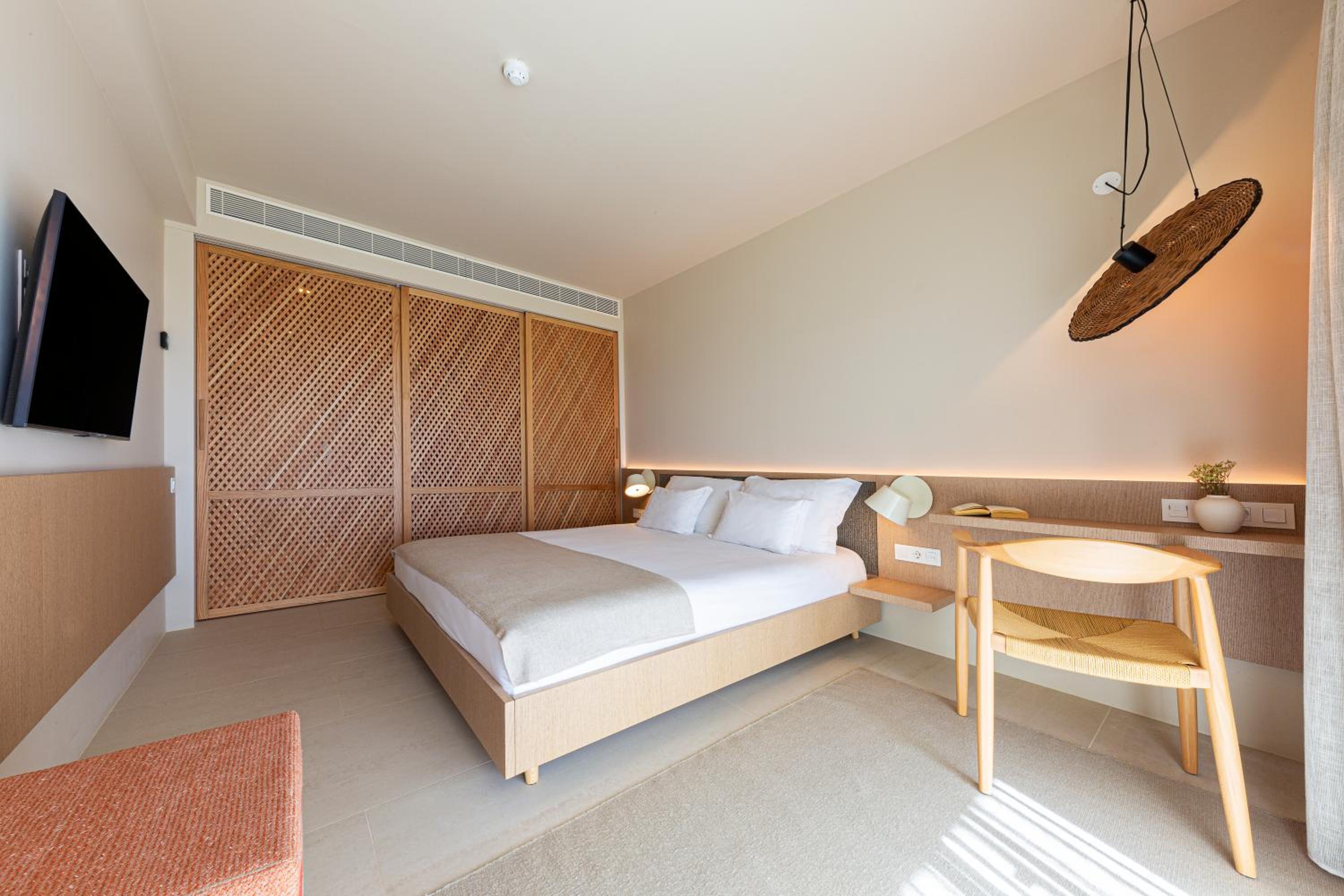 Premium Double Room with Sea View - Photo 5