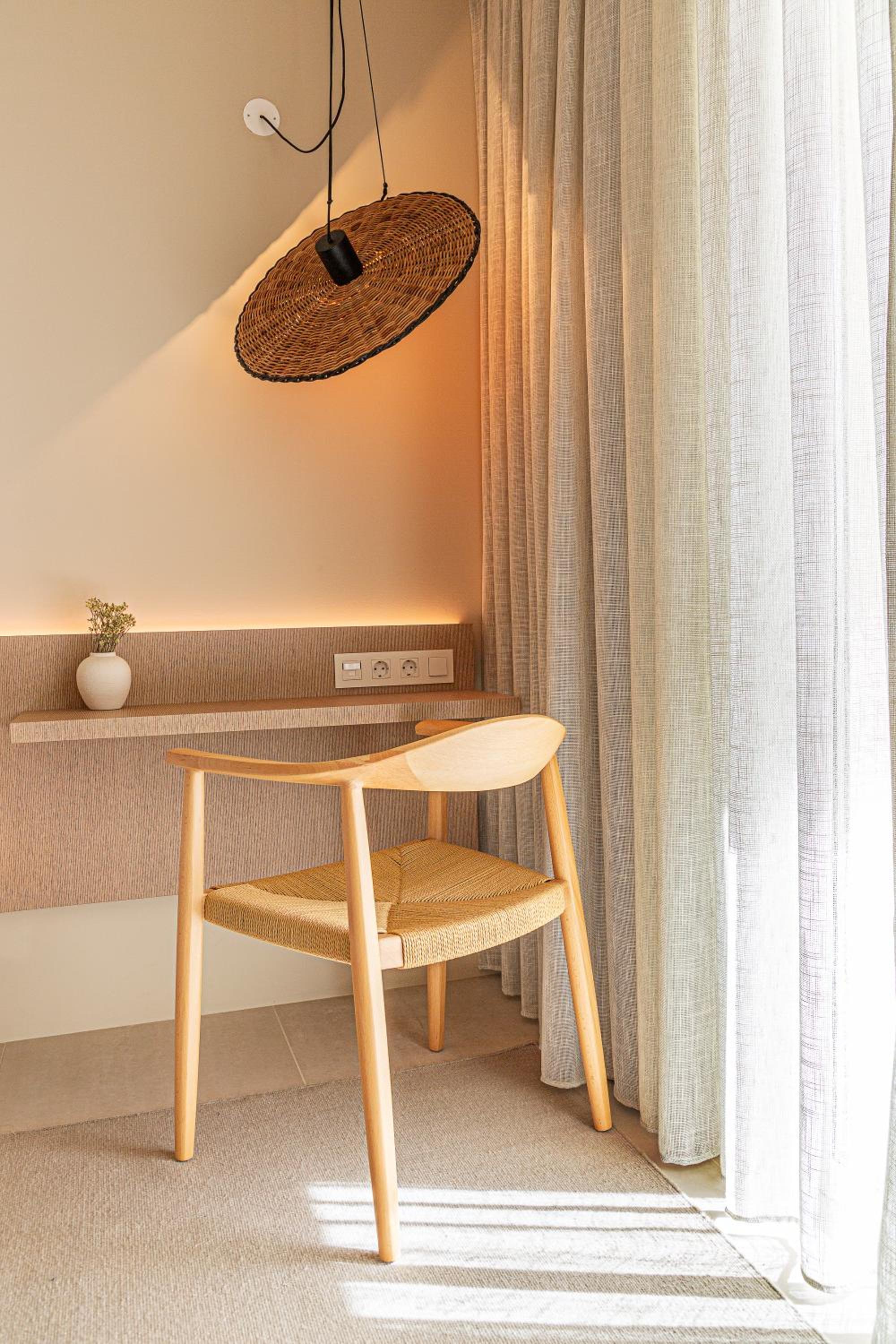 Premium Double Room with Sea View - Photo 3