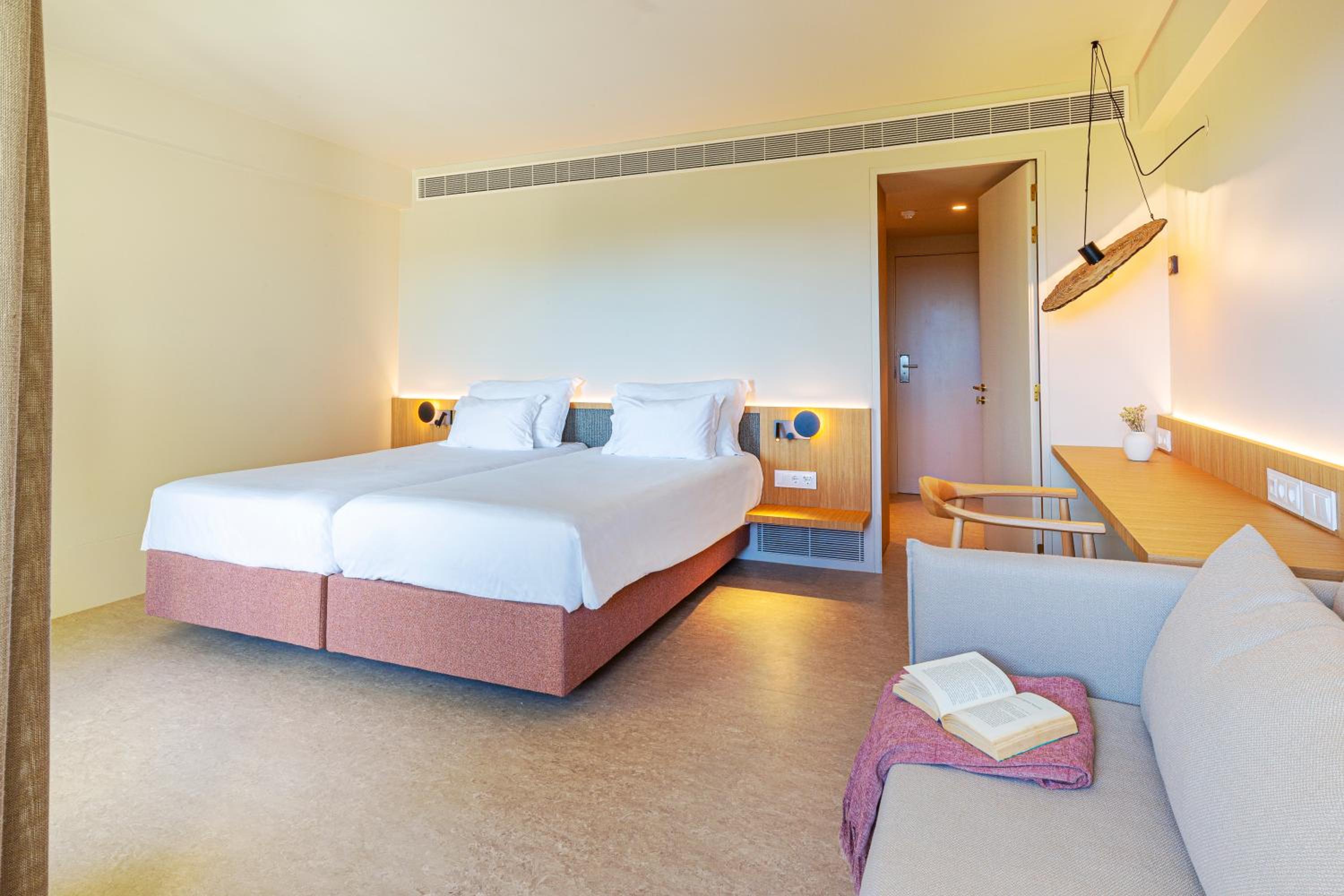 Premium Superior with Sea View - Photo 6