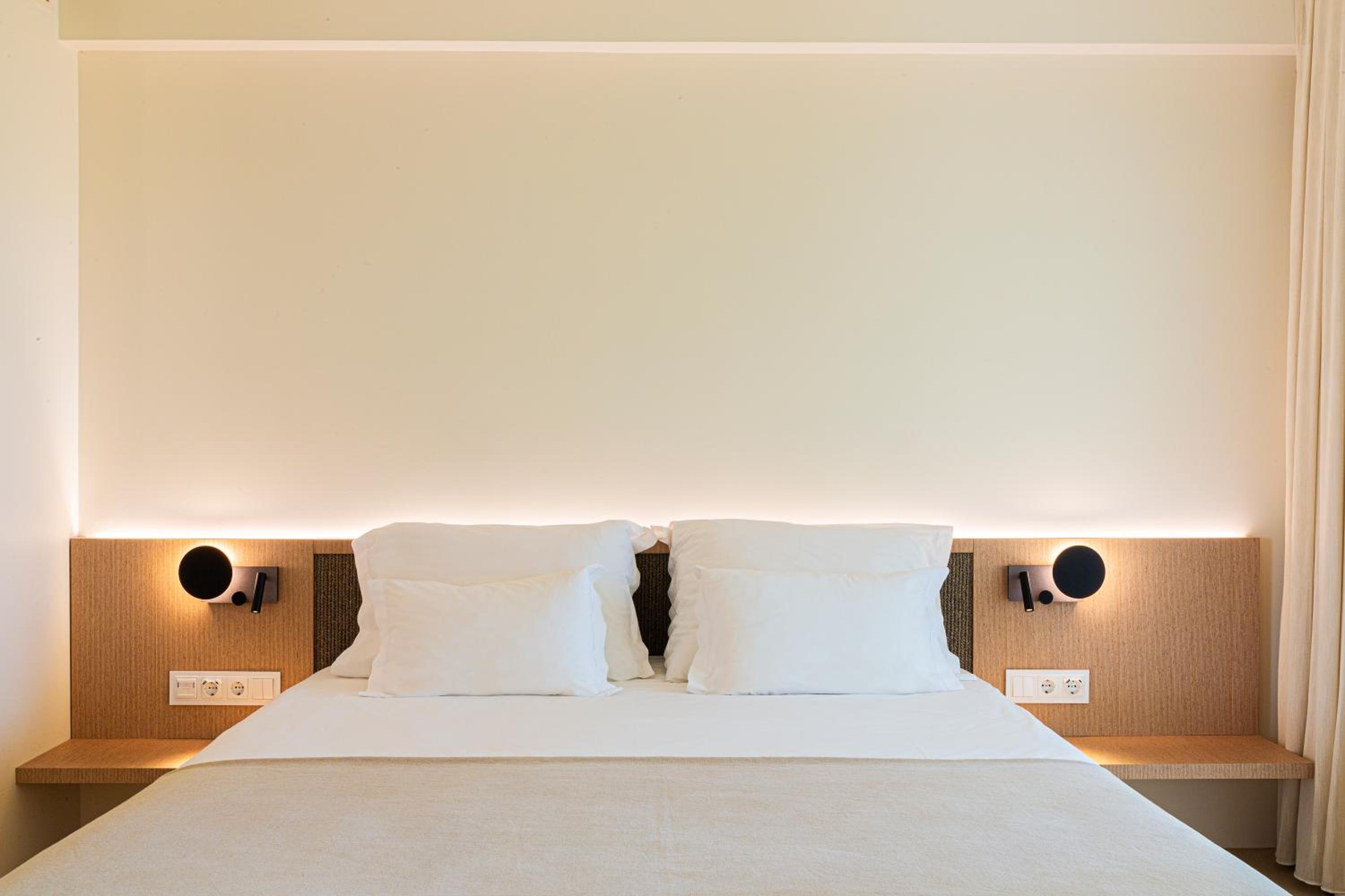 Premium Suite with Sea View - Photo 3