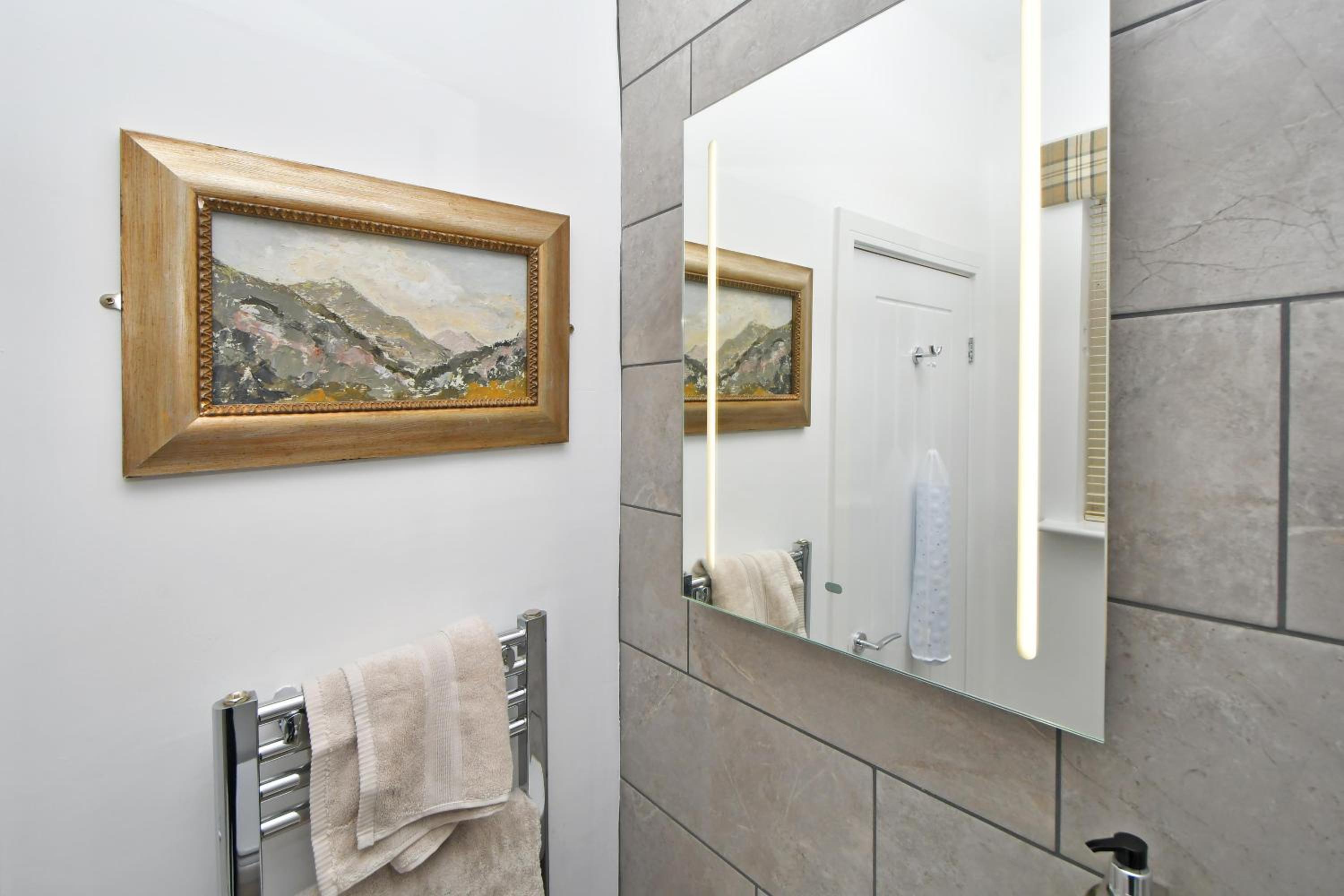 Deluxe King Room photo 3