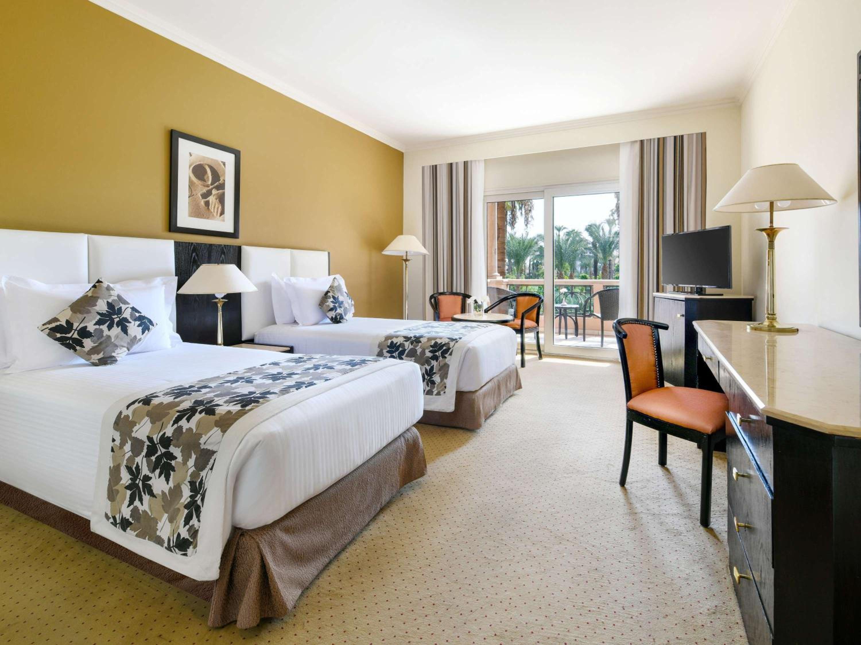 Classic Room with 2 Single Beds with Garden View