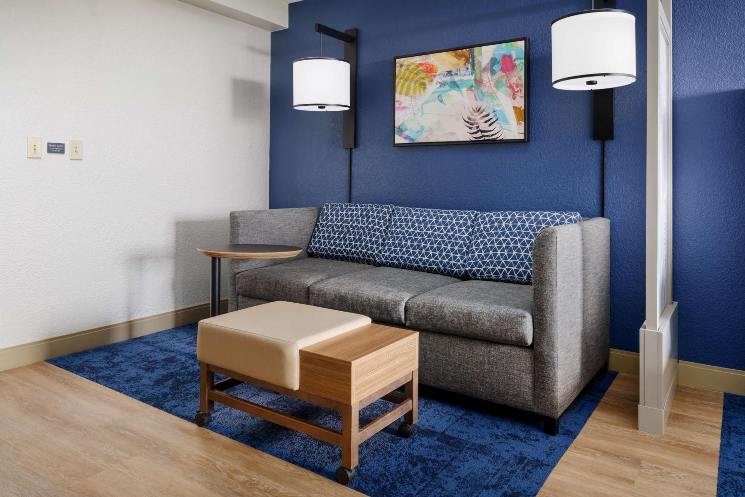 King Room with Accessible Shower - Disability Access