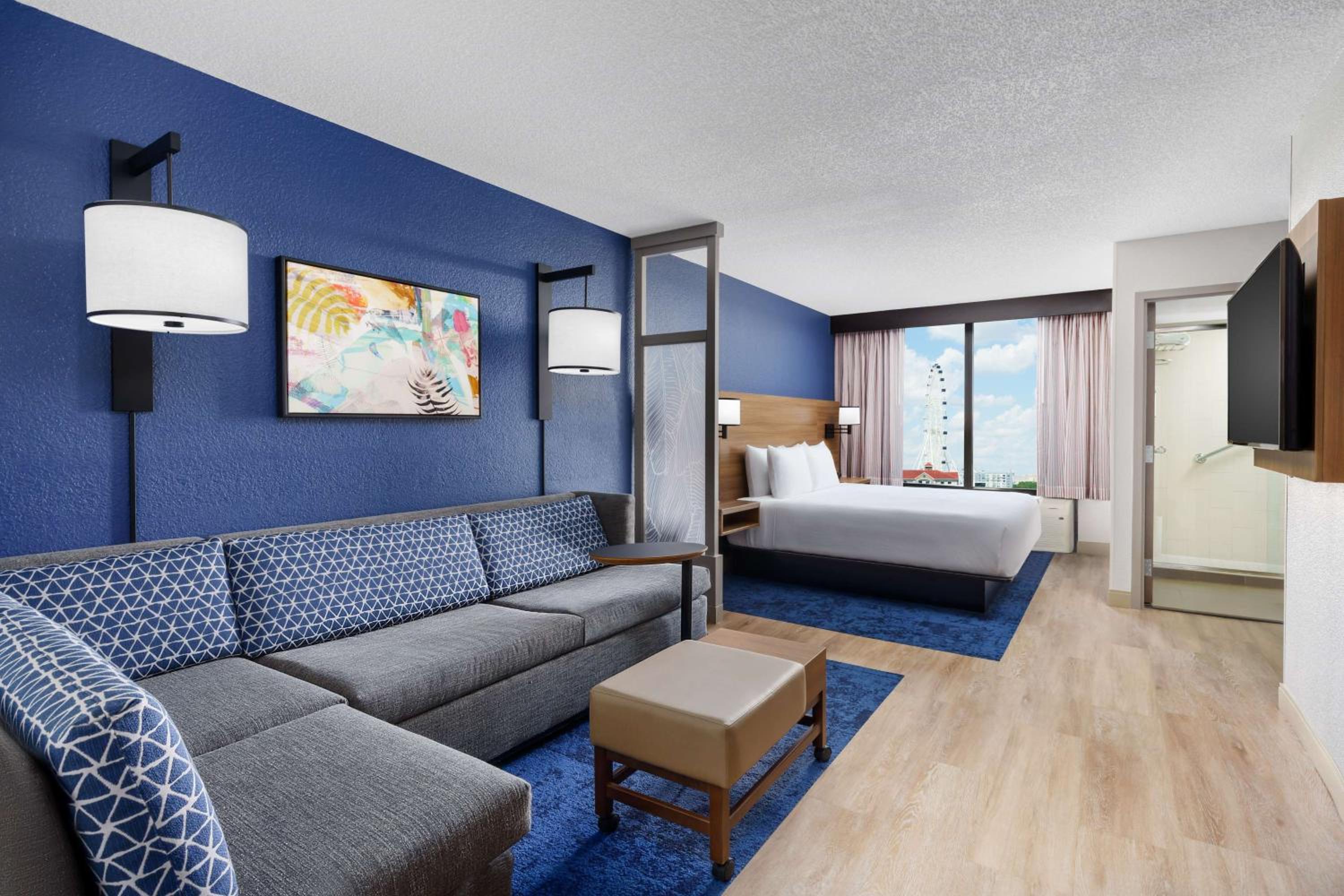 King Room with Sofa Bed - High Floor thumbnail 5