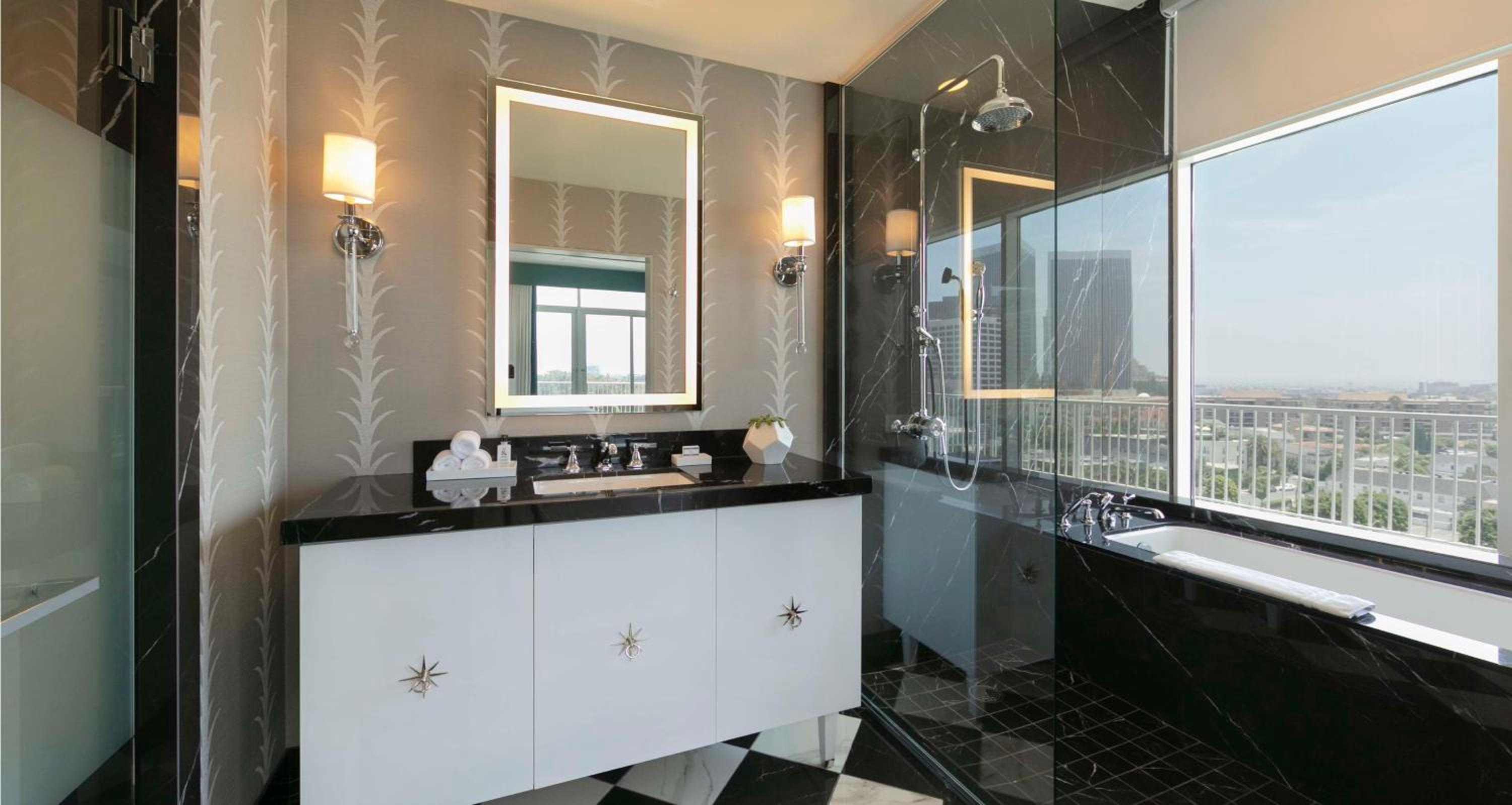 Penthouse Suite thumbnail 6