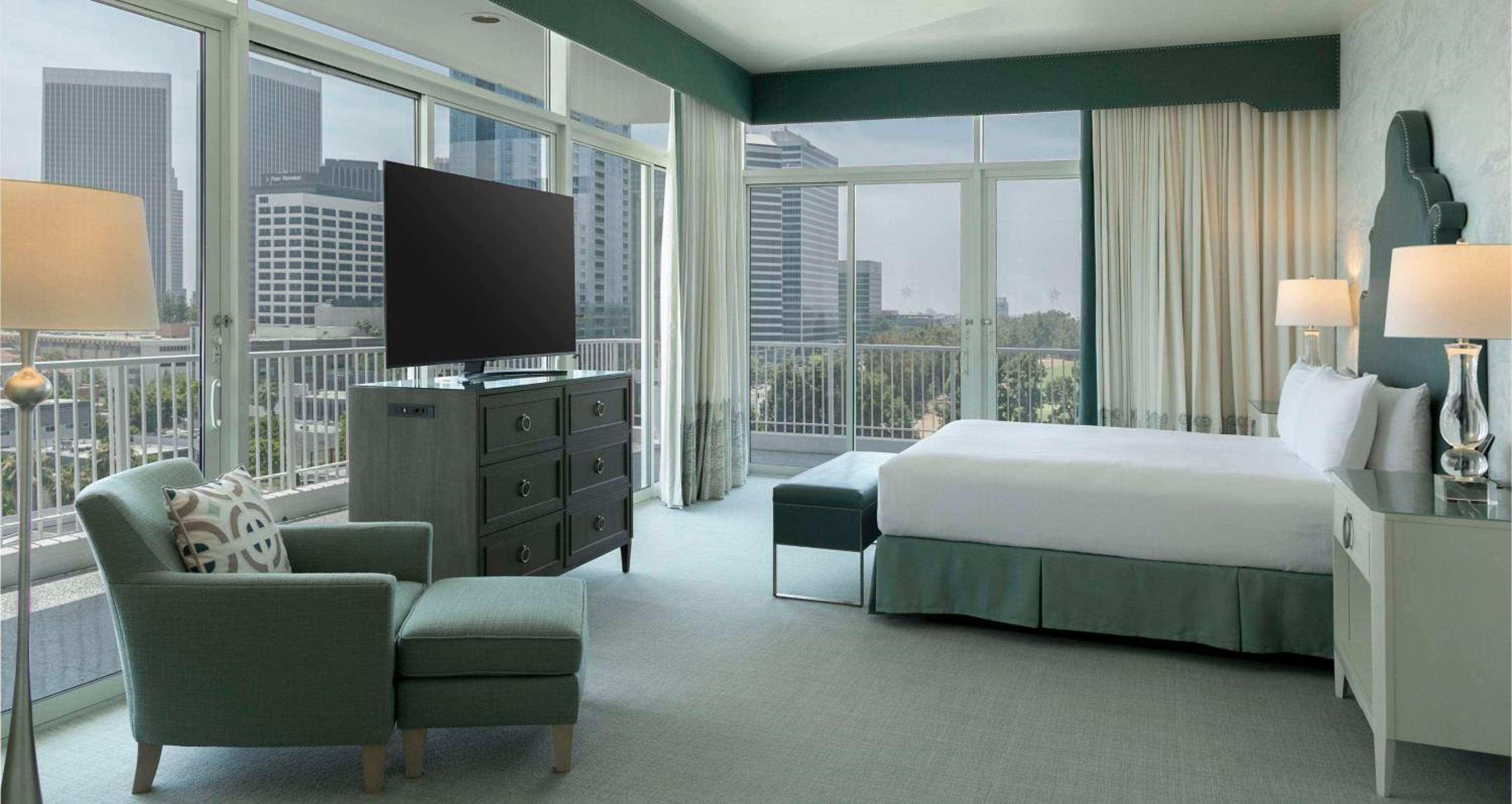 Penthouse Suite thumbnail 5