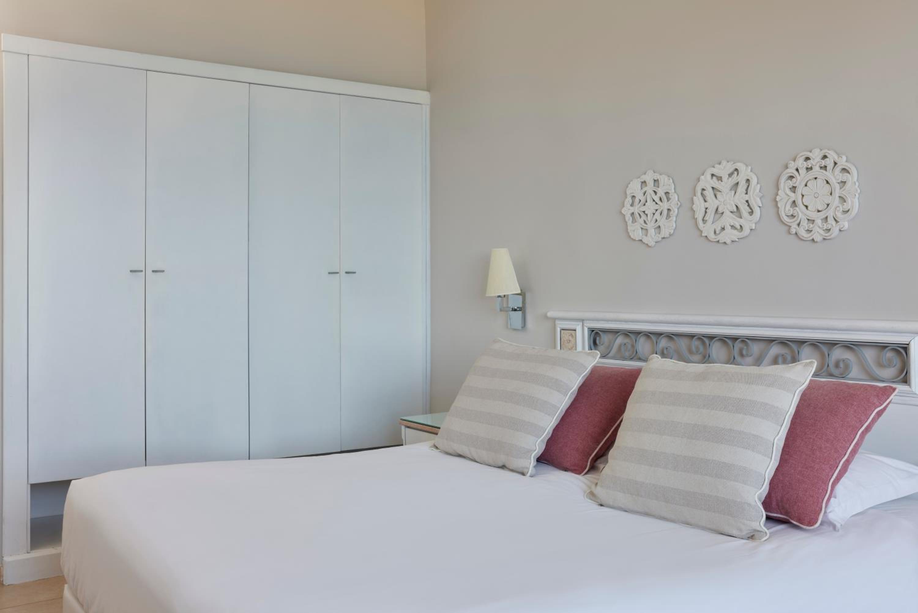 Double / Twin Room Inland View