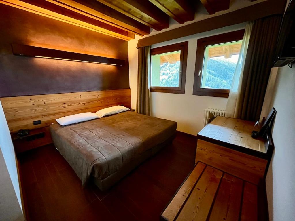 Economy Single Room