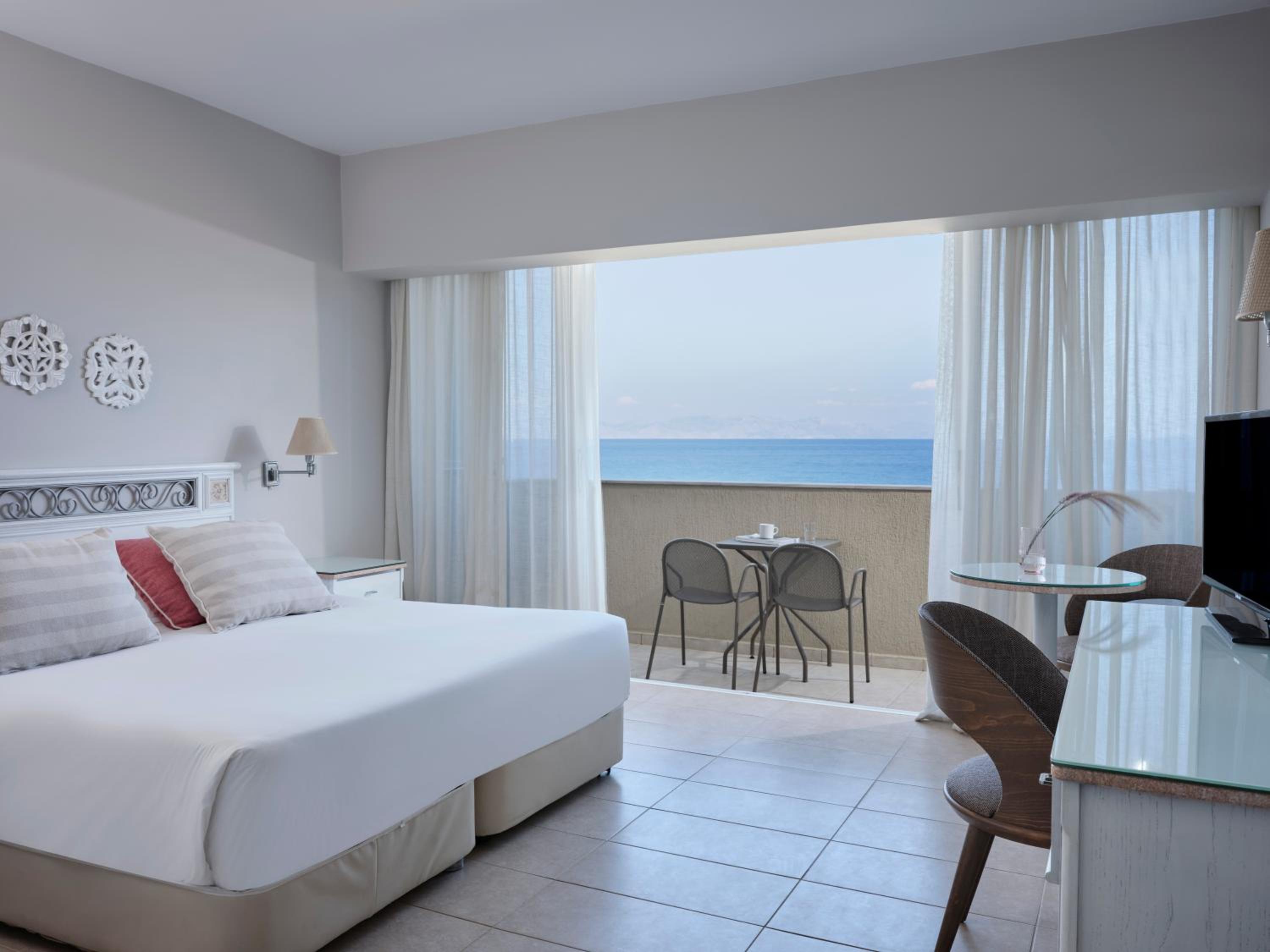 Double / Twin Room Sea View