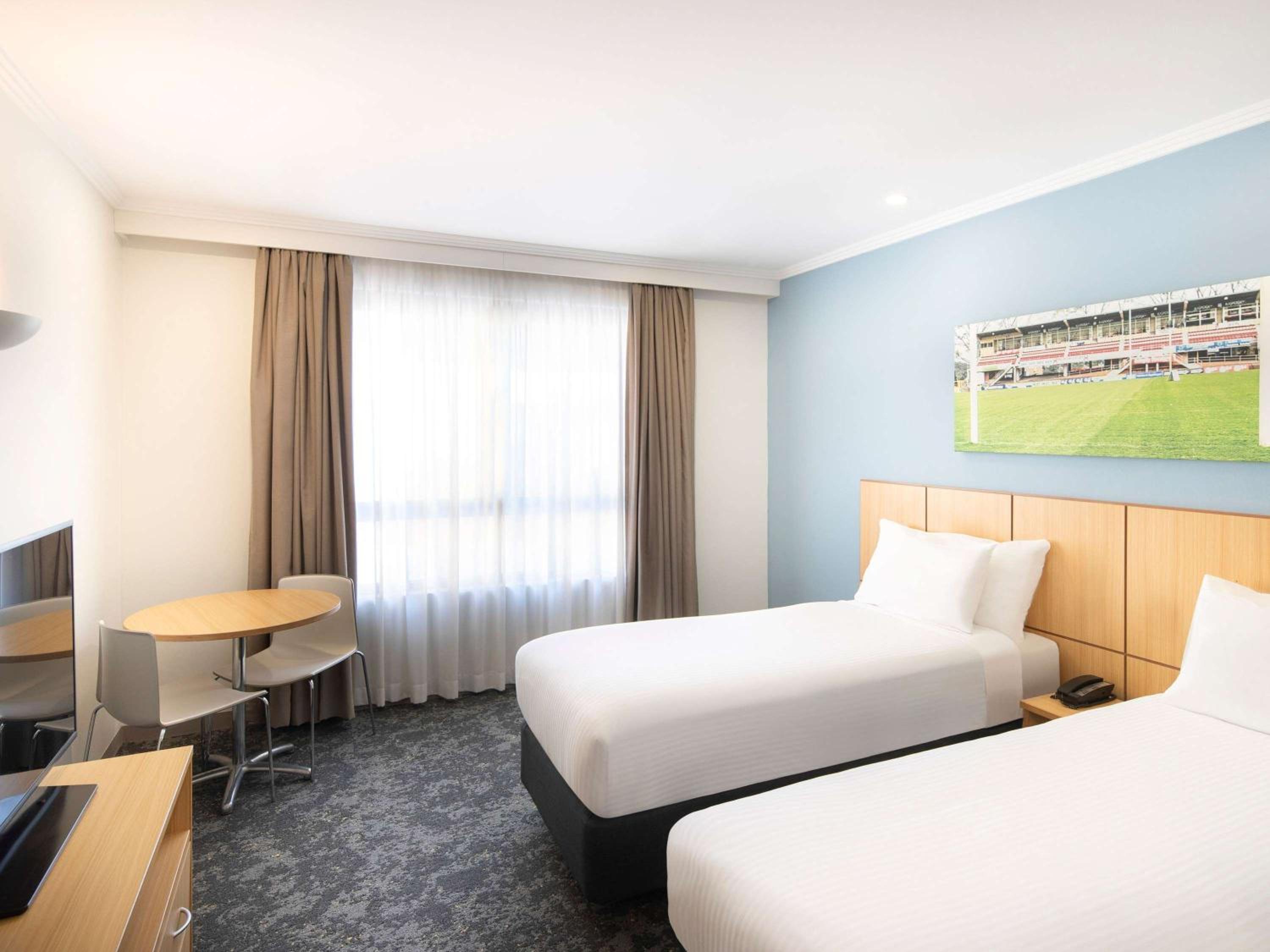 Standard Twin Room - Photo 6