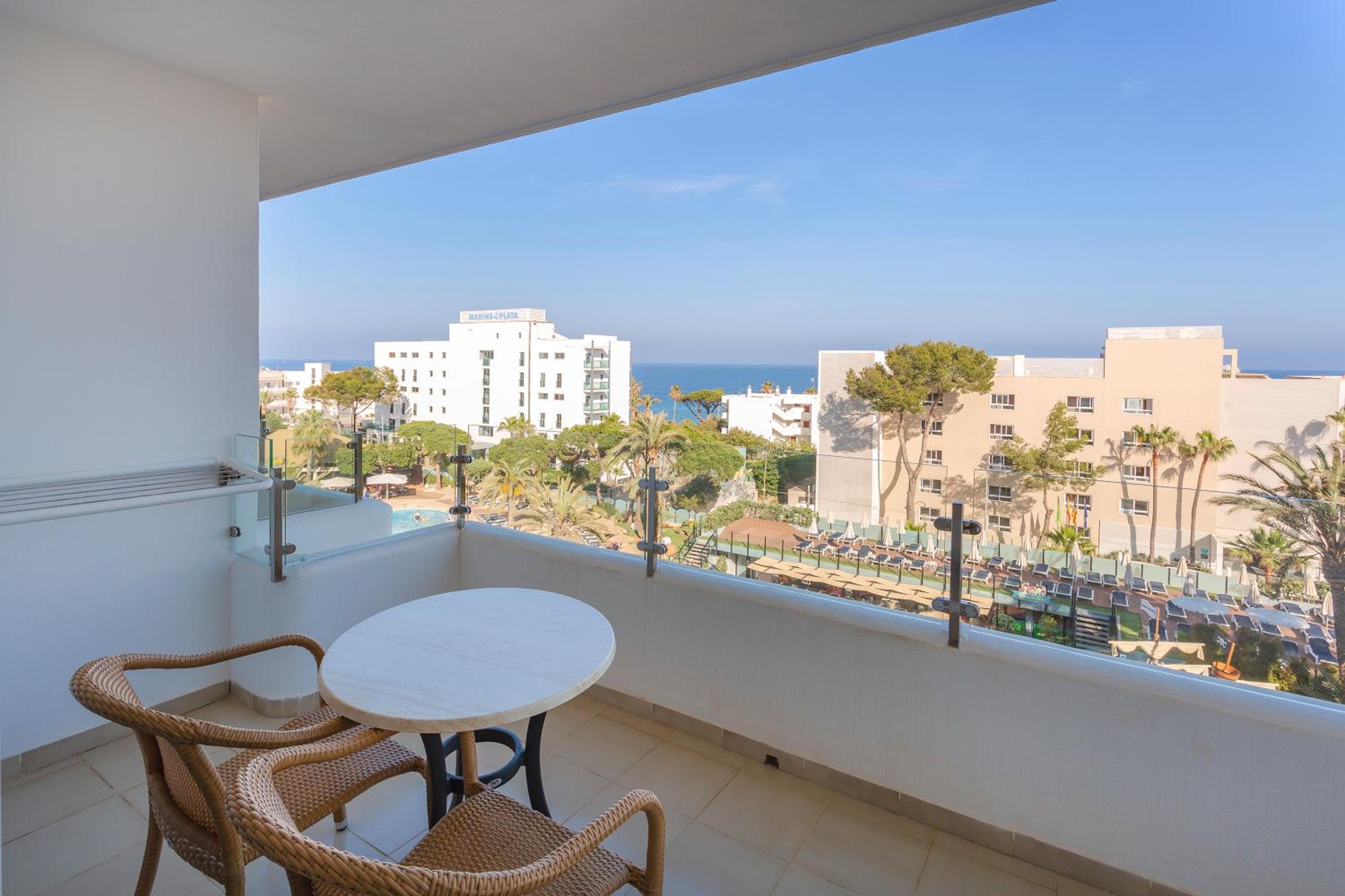 Double Room with Pool View