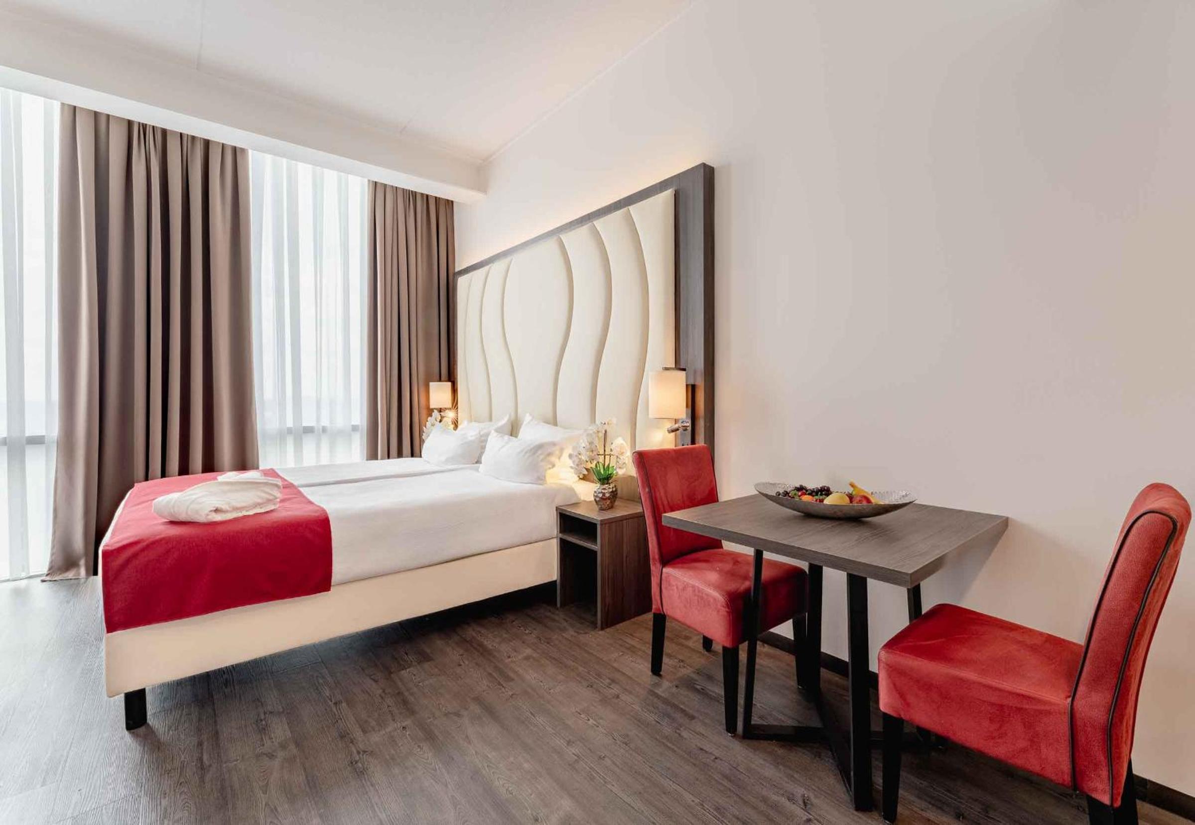 Superior Twin Room with Kitchenette - Photo 4