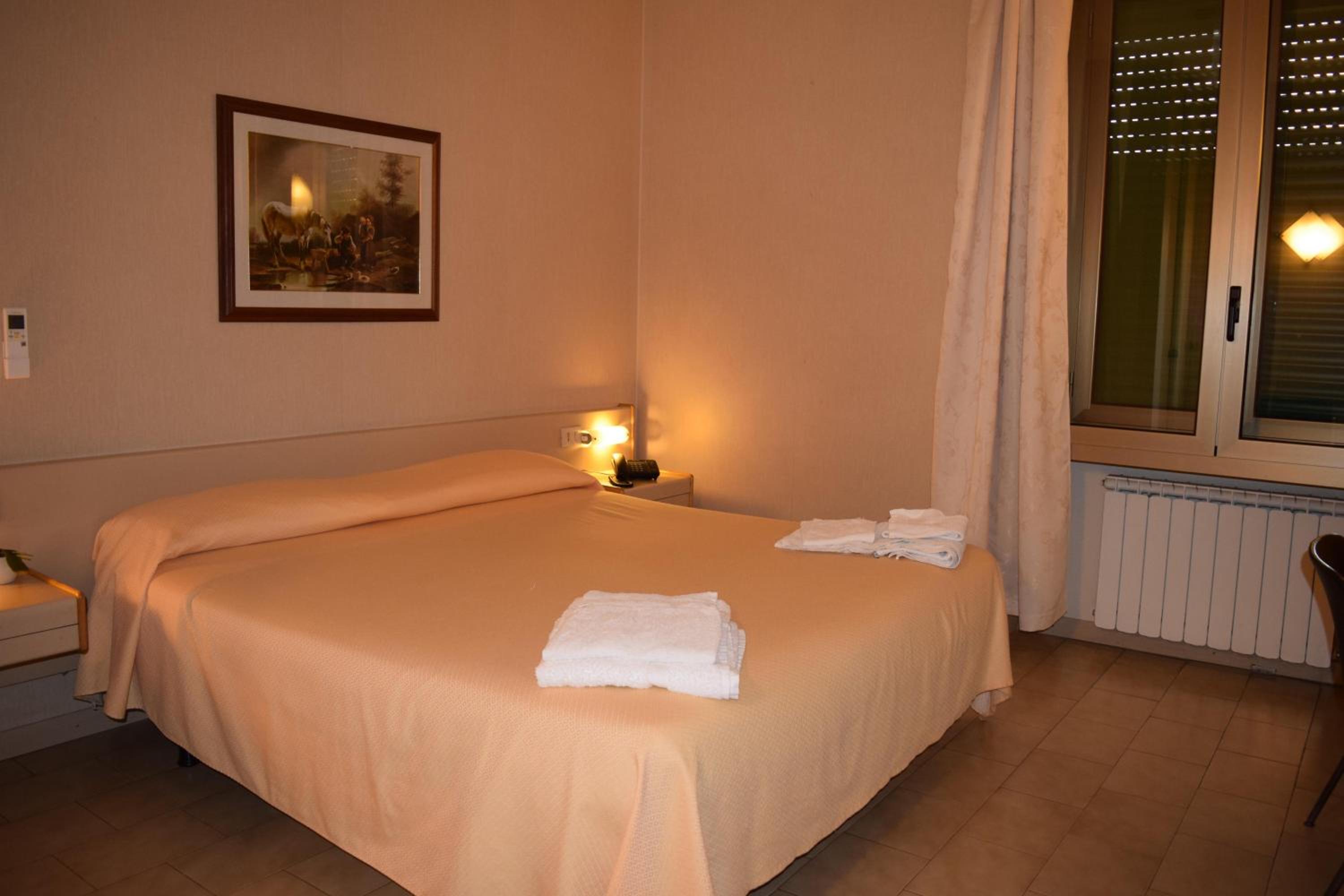 Economy Double or Twin Room - Photo 3