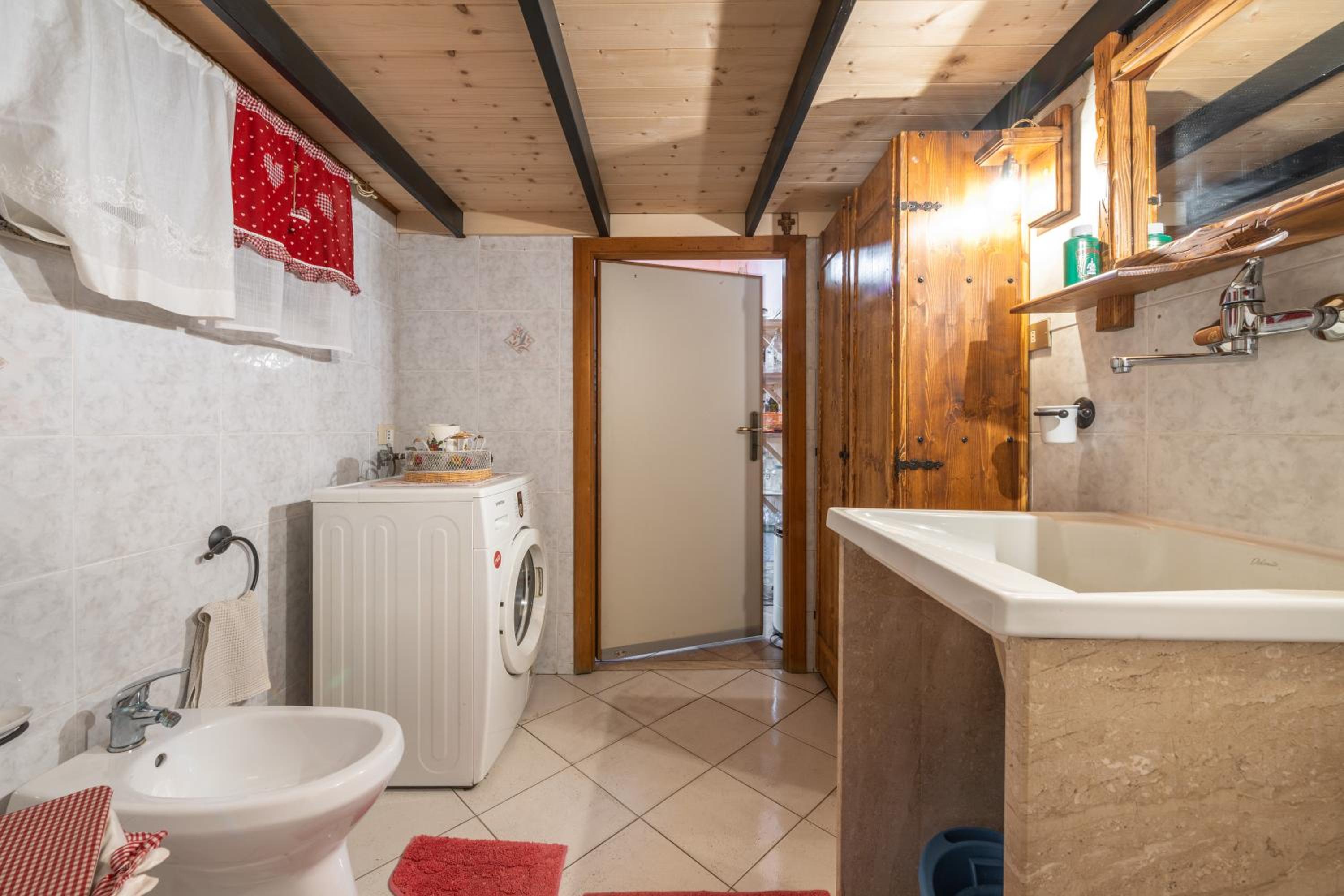 One-Bedroom House photo 2