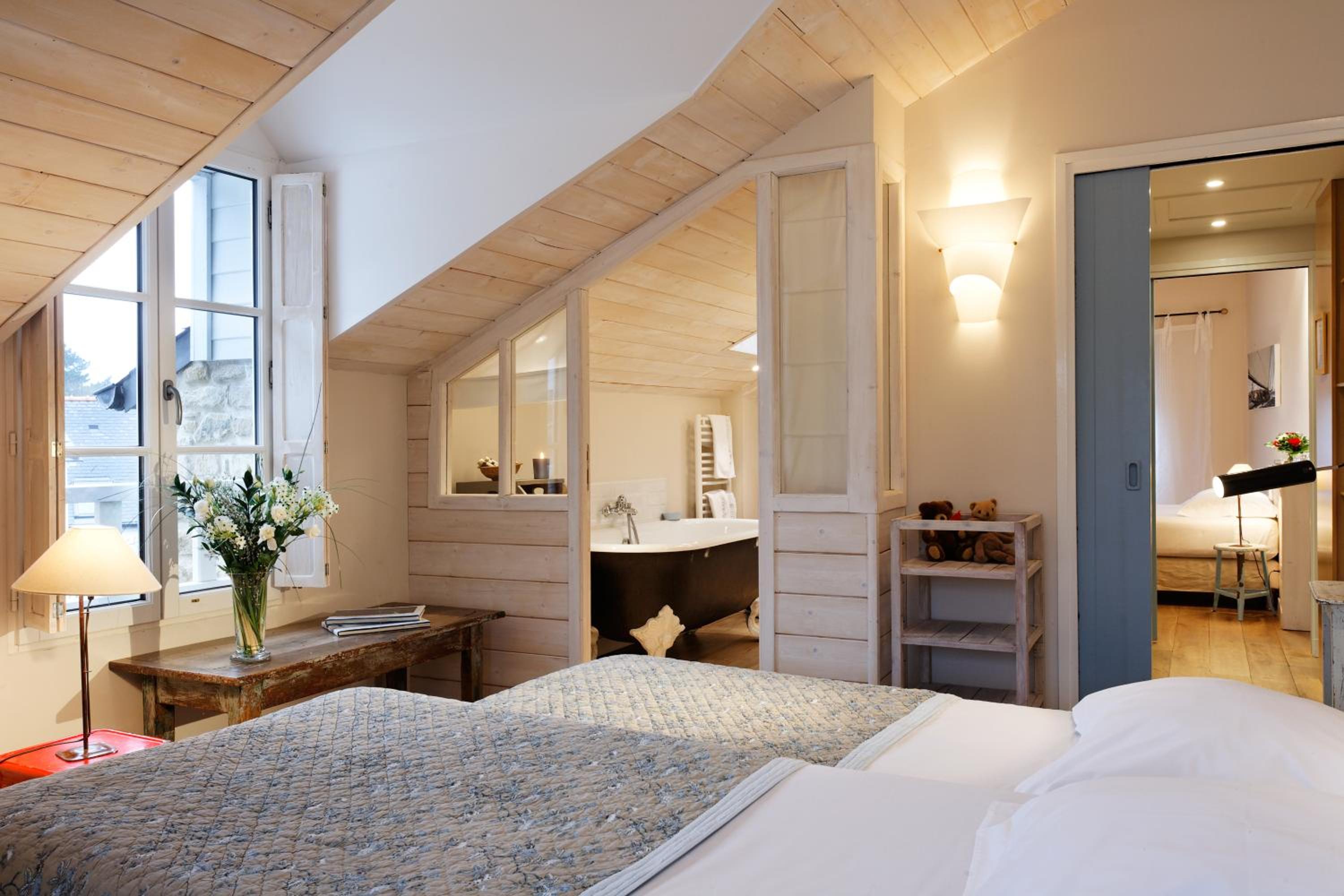 Suite - Photo 4