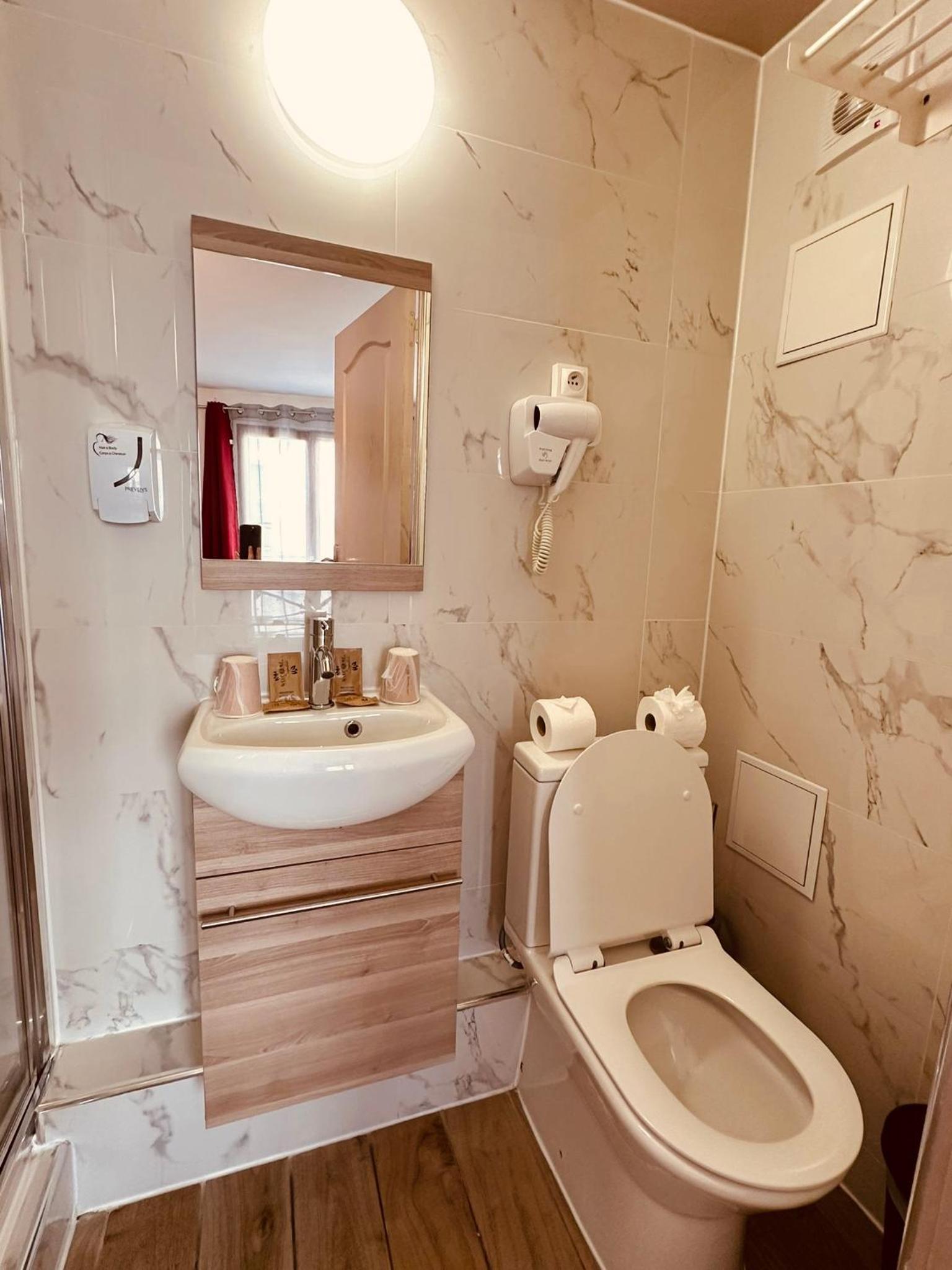 Single Room photo 3