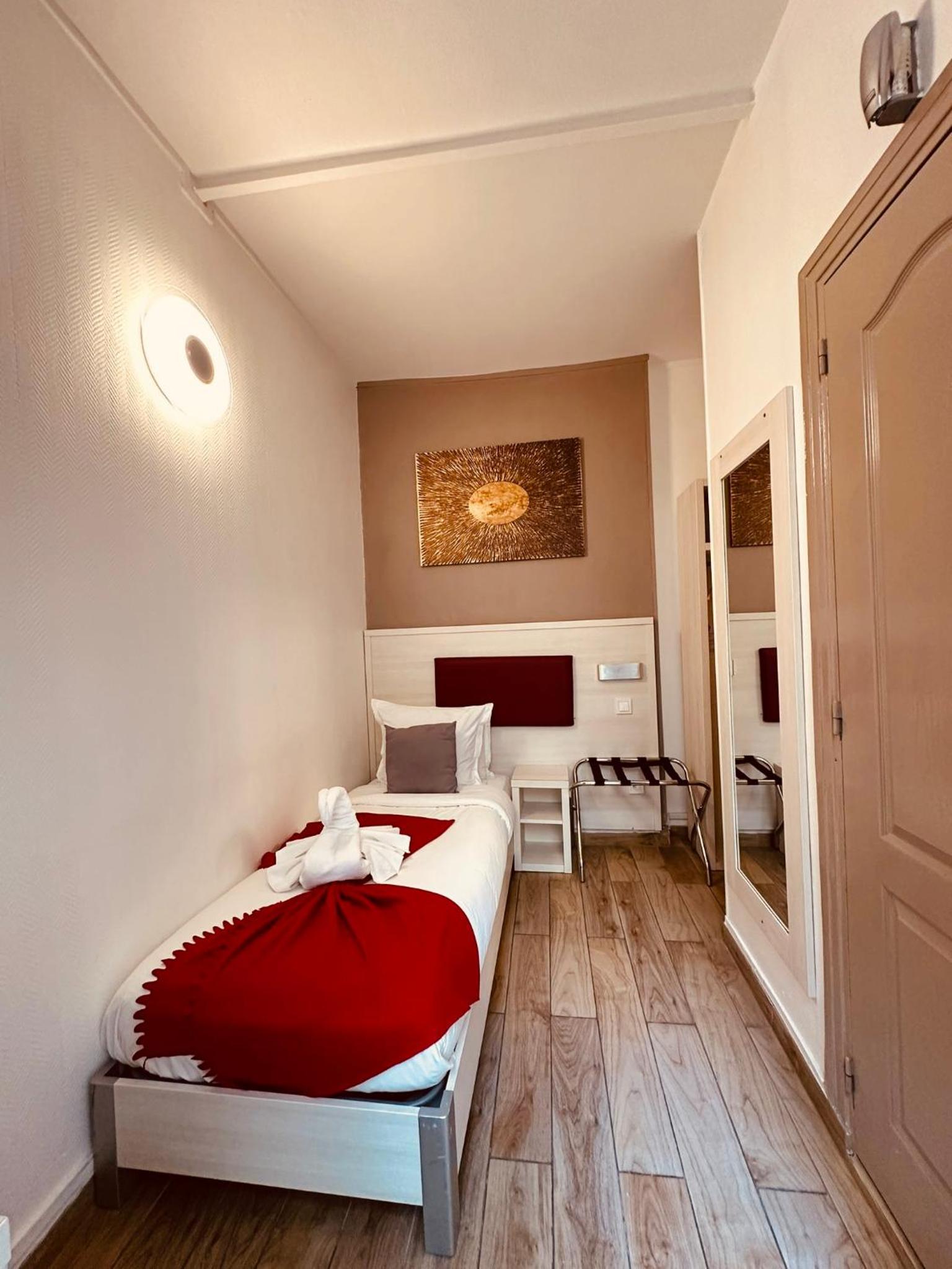 Single Room photo 2