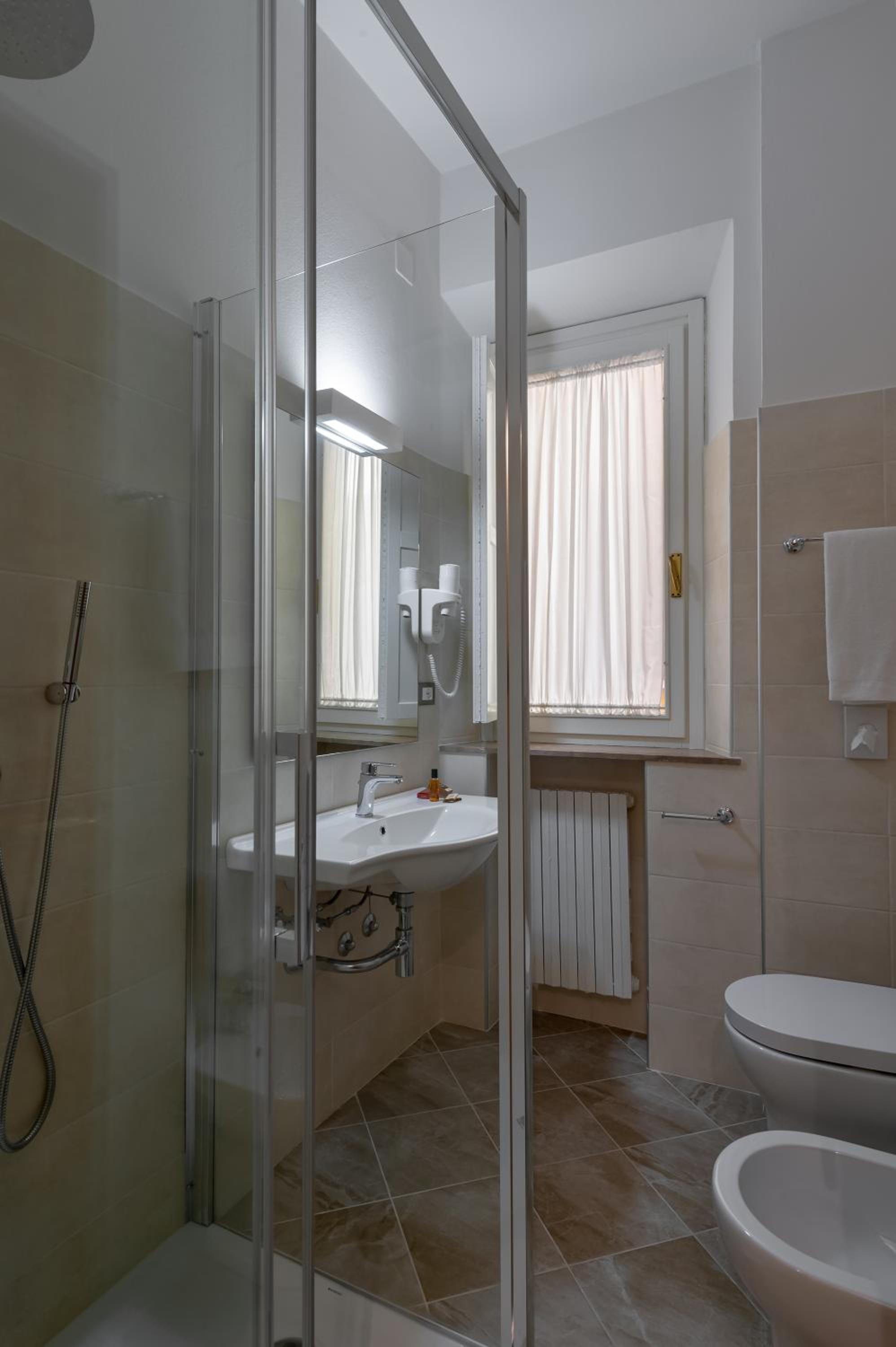 Single Room photo 3